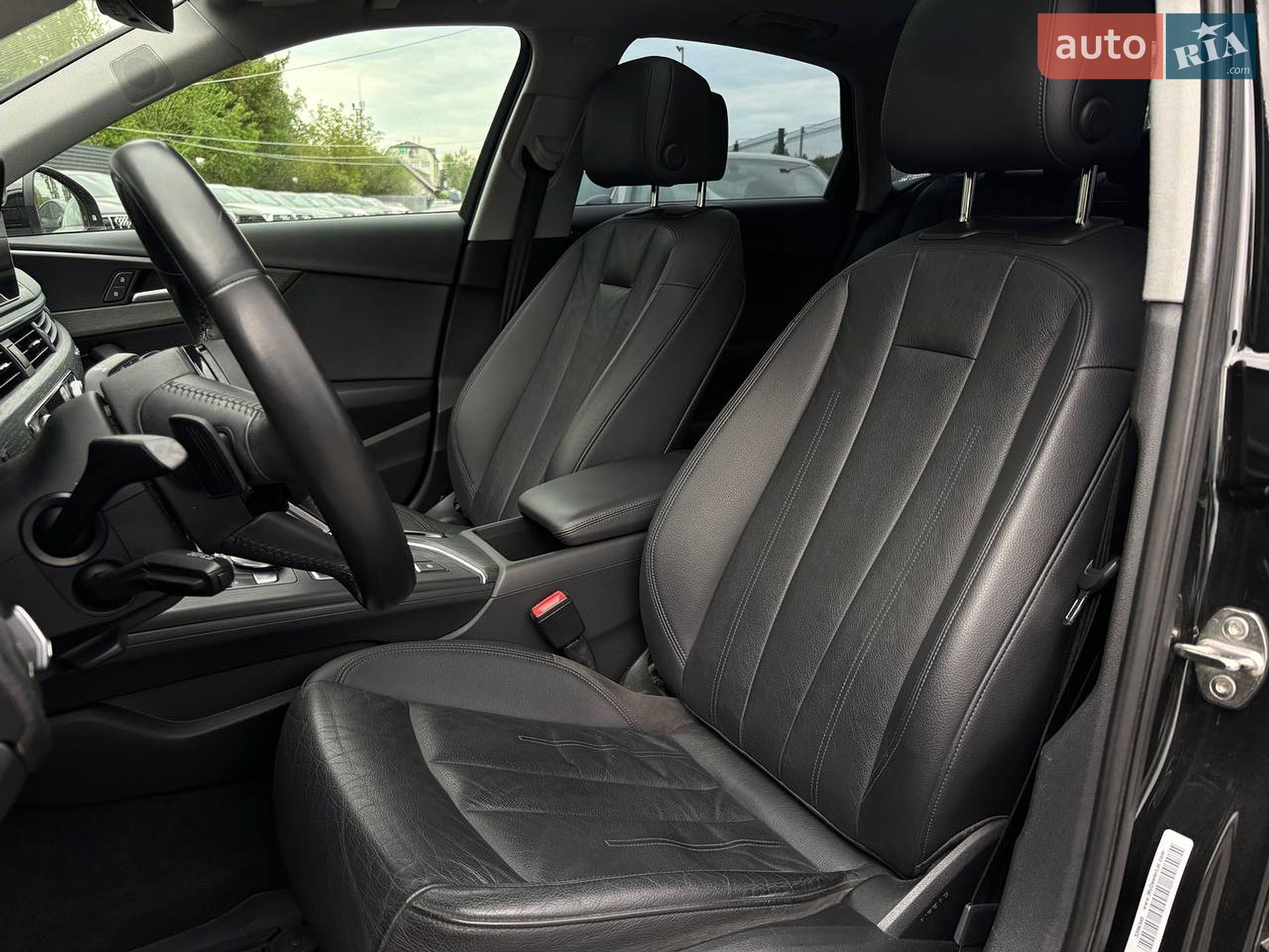 Audi A4 2017 VIN WAUENAF43HN063743 фото оголошення 21 з 28