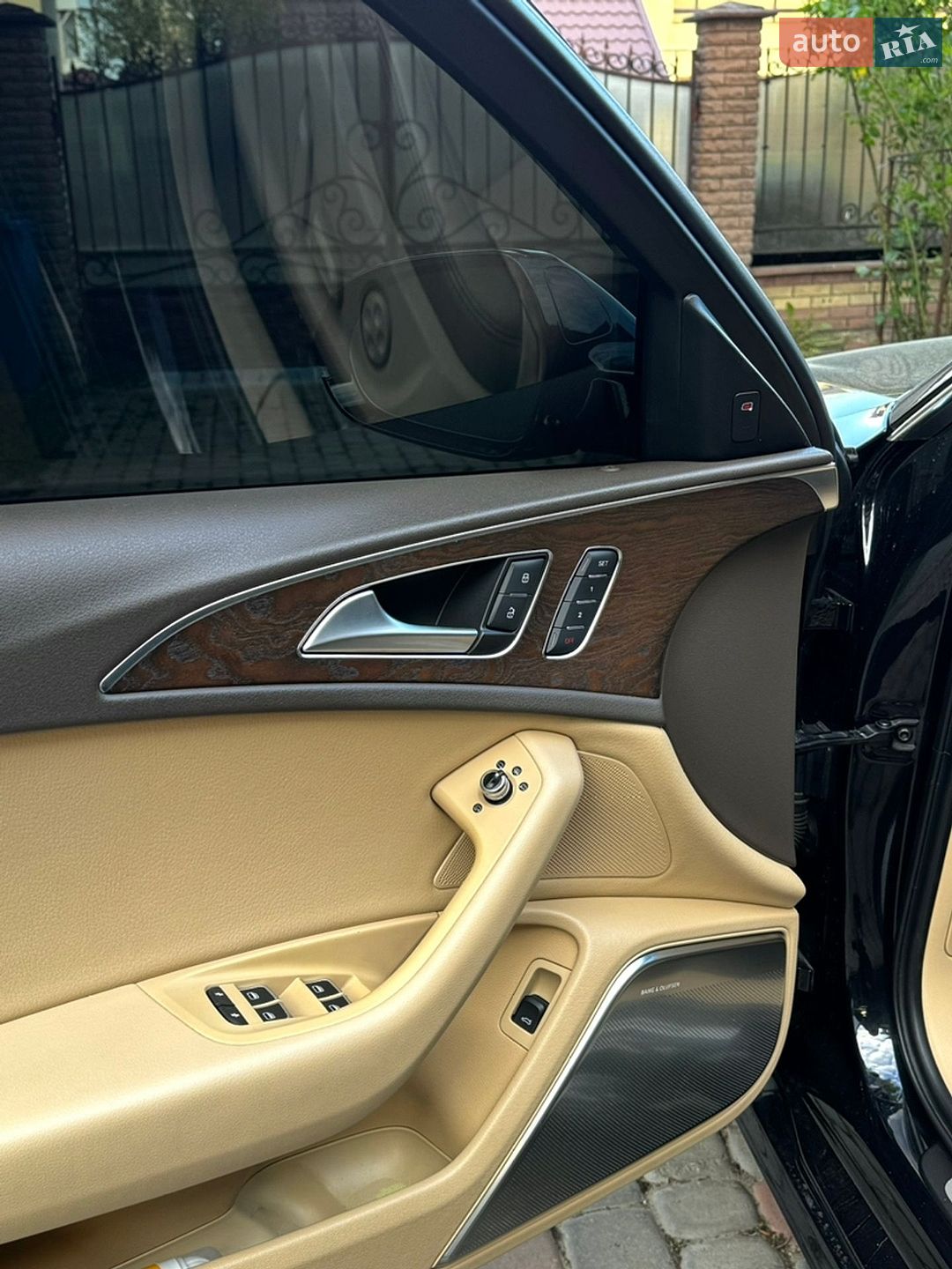 Audi A6 2013 VIN WAUHMAFC8EN079438 фото оголошення 25 з 47
