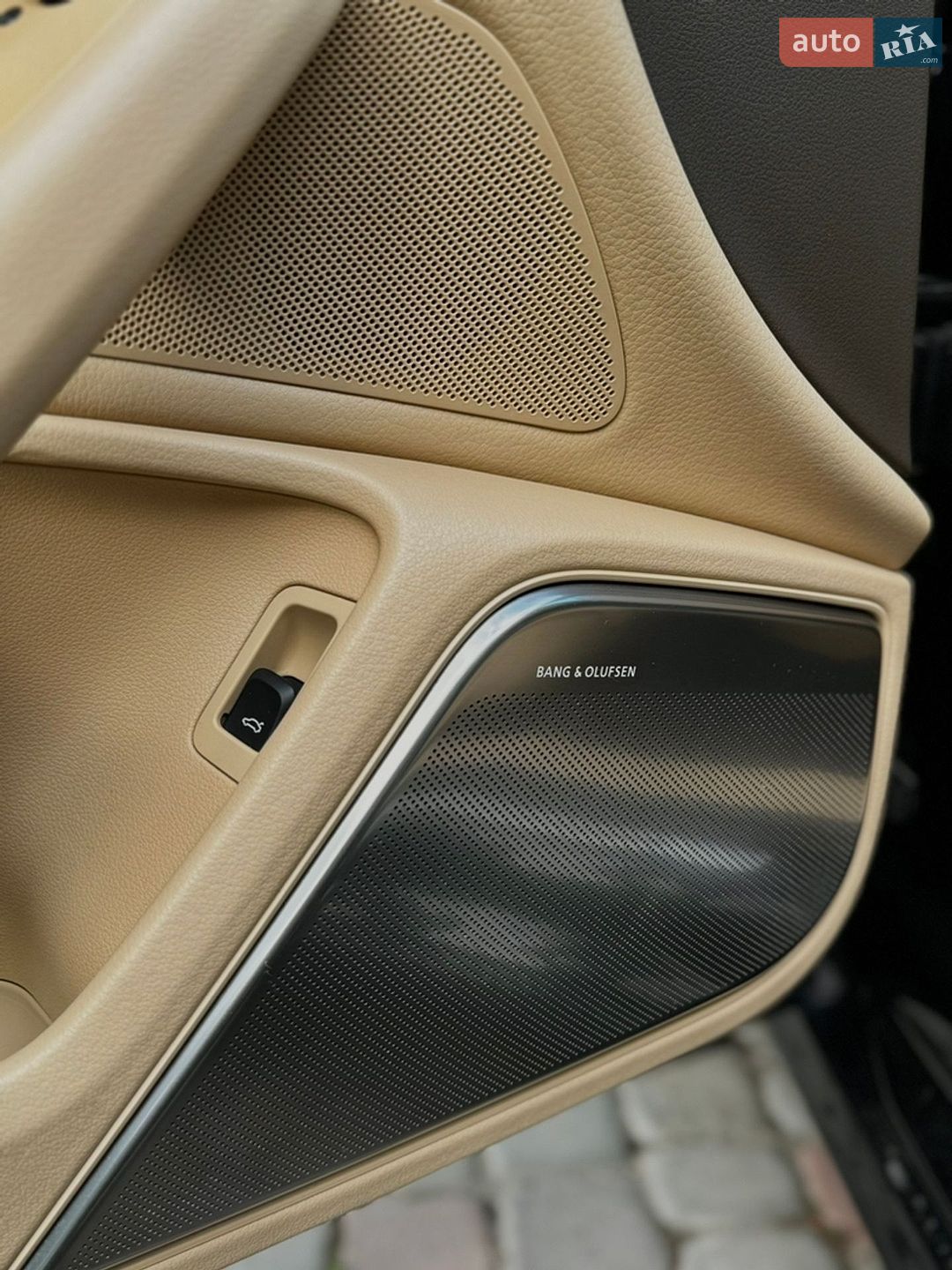 Audi A6 2013 VIN WAUHMAFC8EN079438 фото оголошення 27 з 47