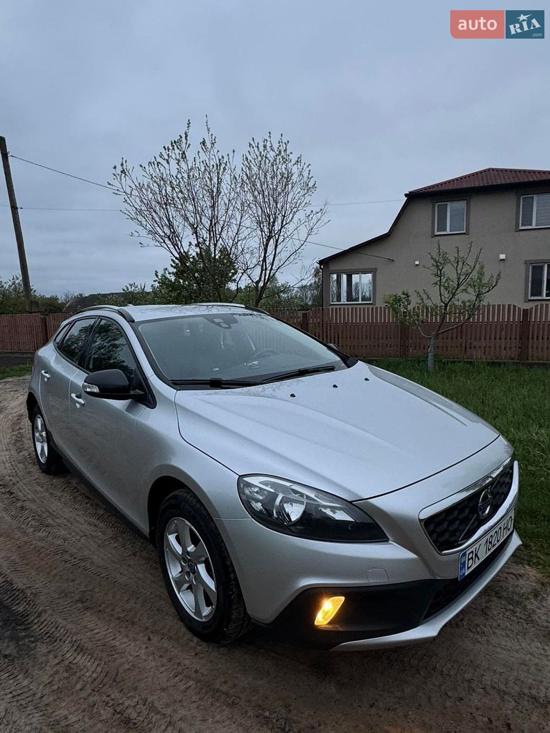 Volvo V40 Cross Country 2015 VIN YV1MZ8451F2078836 фото оголошення 4 з 39