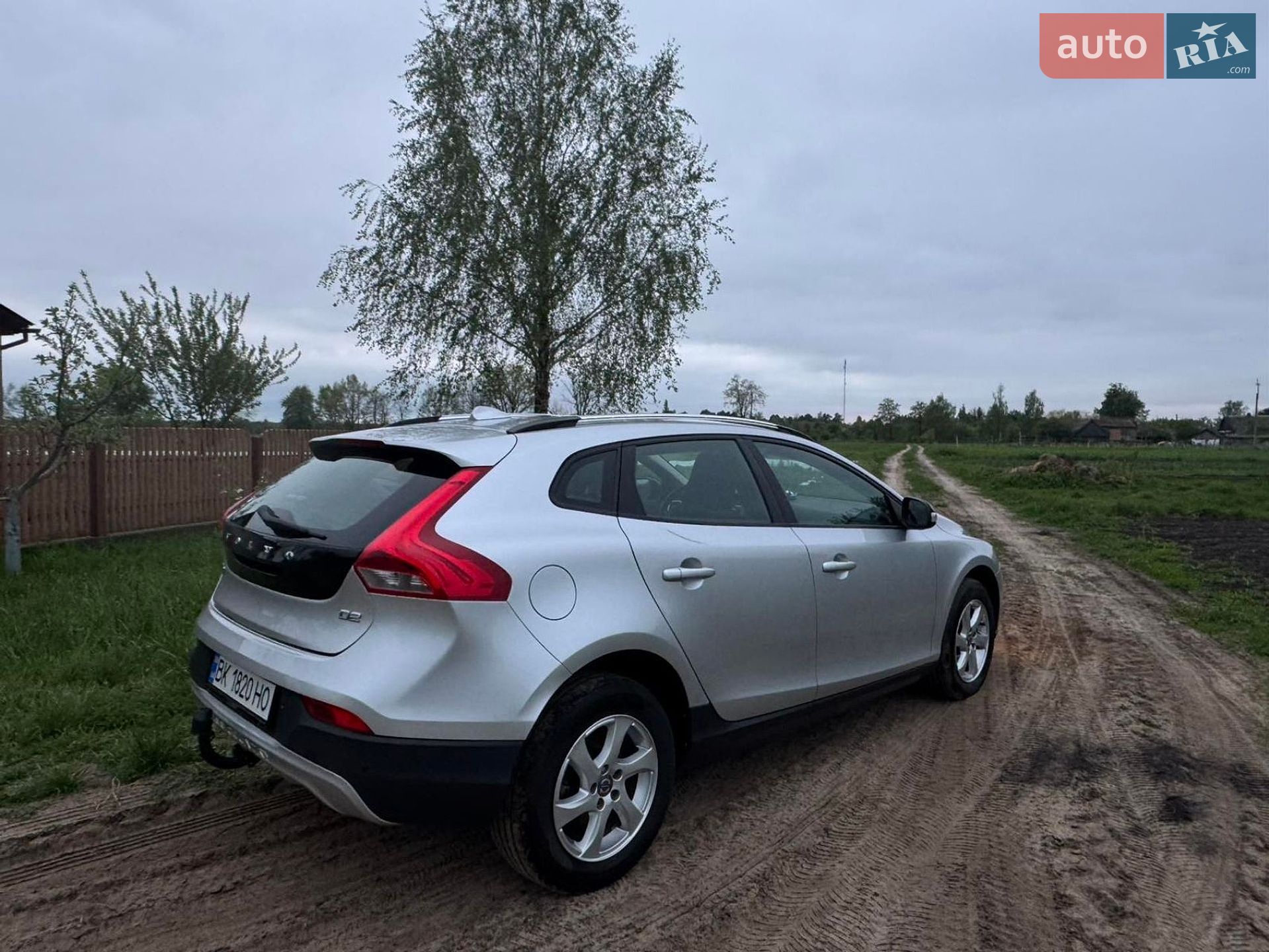 Volvo V40 Cross Country 2015 VIN YV1MZ8451F2078836 фото оголошення 3 з 39