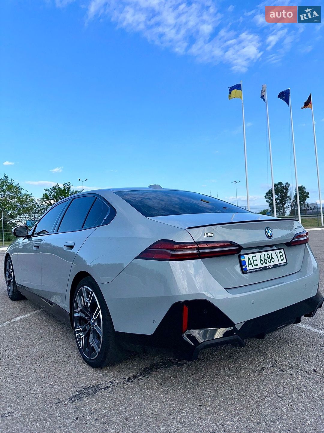 BMW i5 2023 VIN WBY33FK03RCR20106 фото оголошення 5 з 34