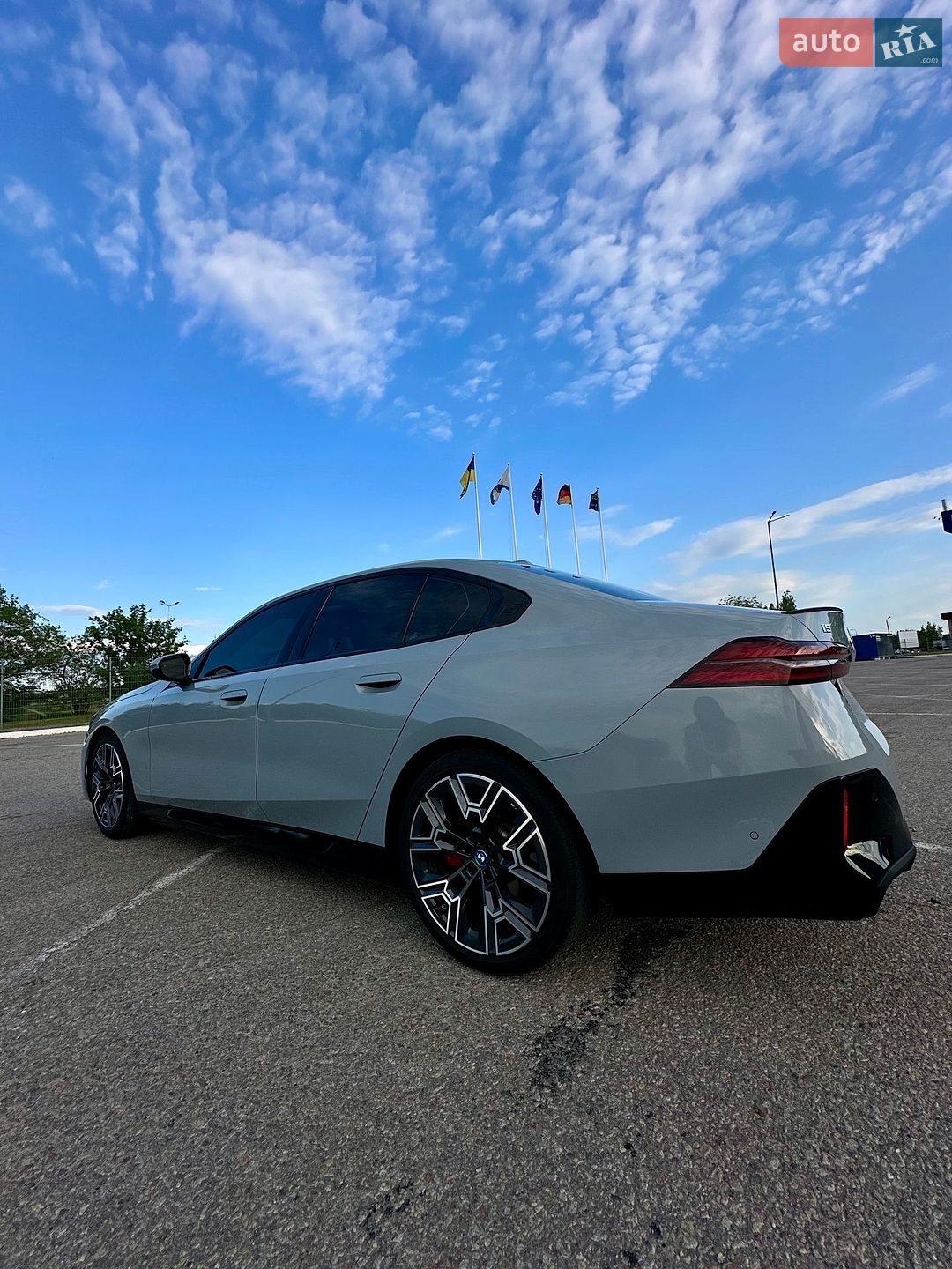 BMW i5 2023 VIN WBY33FK03RCR20106 фото оголошення 27 з 34
