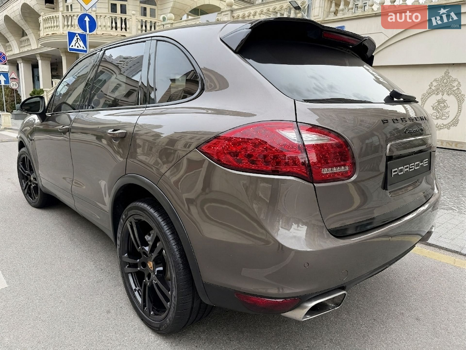 Porsche Cayenne 2011 VIN WP1AE2A21BLA98855 фото оголошення 3 з 78