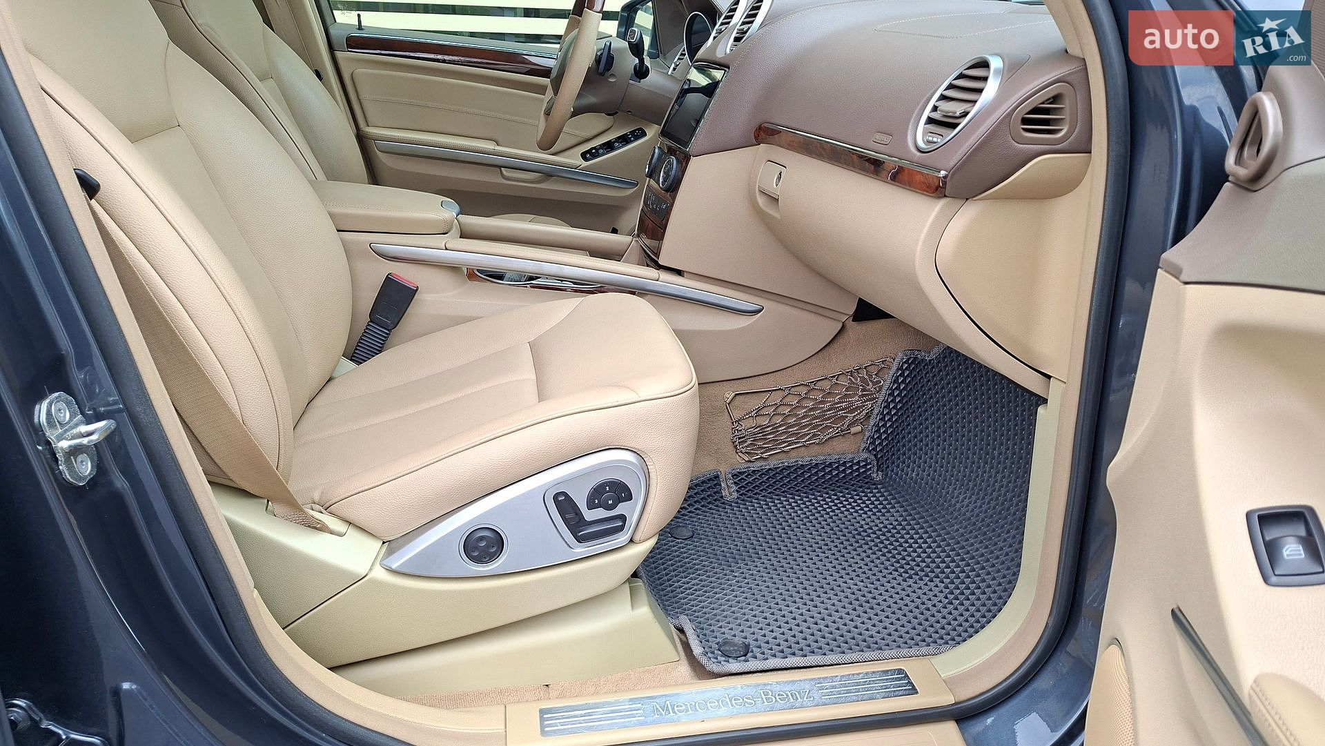 Mercedes-Benz GL-Class 2012 VIN 4JGBF7BE8CA796452 фото оголошення 9 з 30