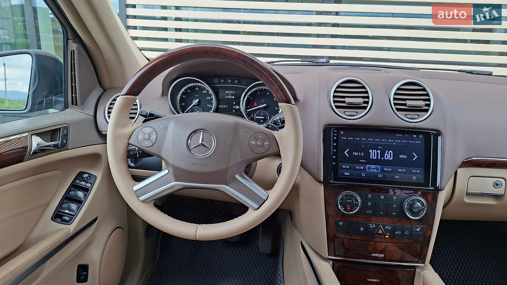 Mercedes-Benz GL-Class 2012 VIN 4JGBF7BE8CA796452 фото оголошення 12 з 30
