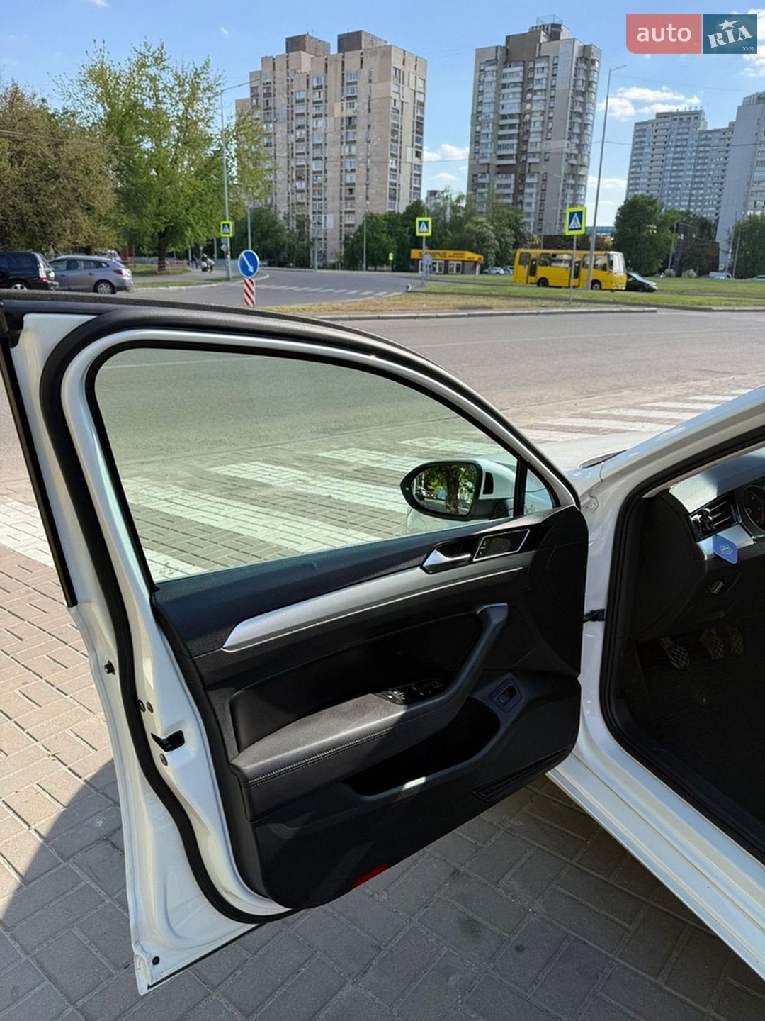 Volkswagen Passat 2017 VIN WVWZZZ3CZJE053929 фото оголошення 7 з 10