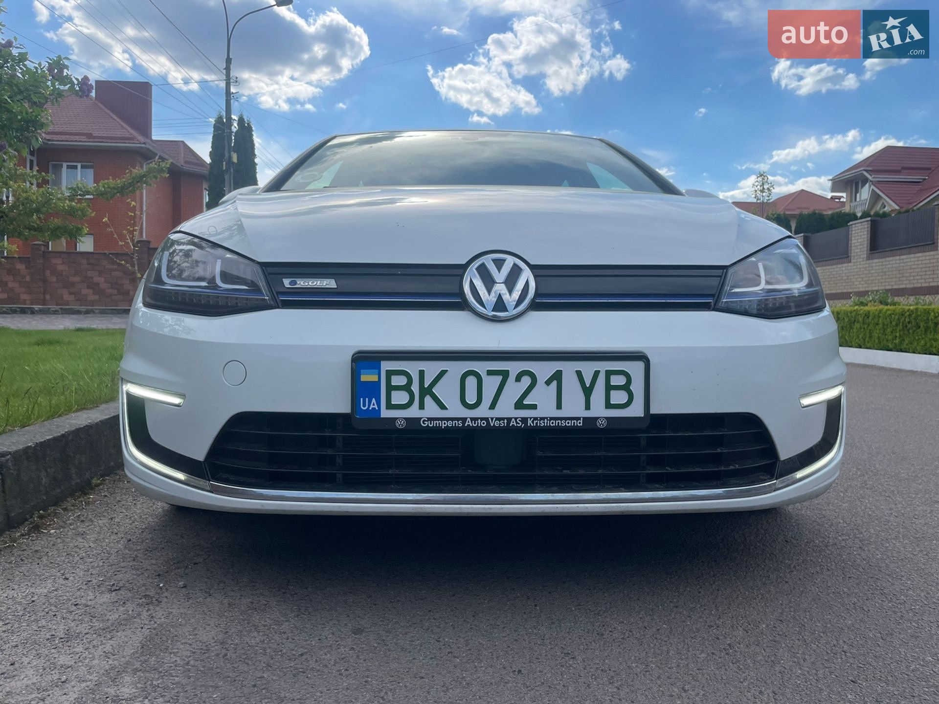 Volkswagen e-Golf 2015 VIN WVWZZZAUZFW908801 фото оголошення 26 з 40