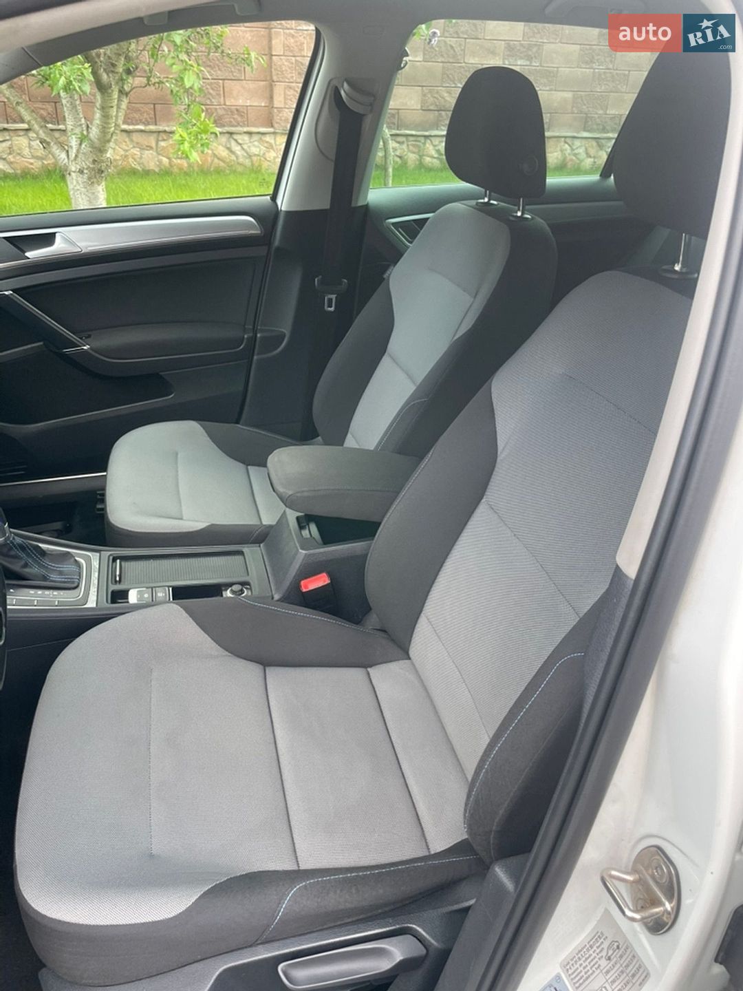 Volkswagen e-Golf 2015 VIN WVWZZZAUZFW908801 фото оголошення 28 з 40