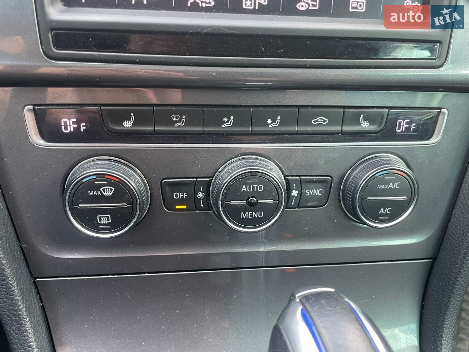 Volkswagen e-Golf 2015 VIN WVWZZZAUZFW908801 фото оголошення 35 з 40