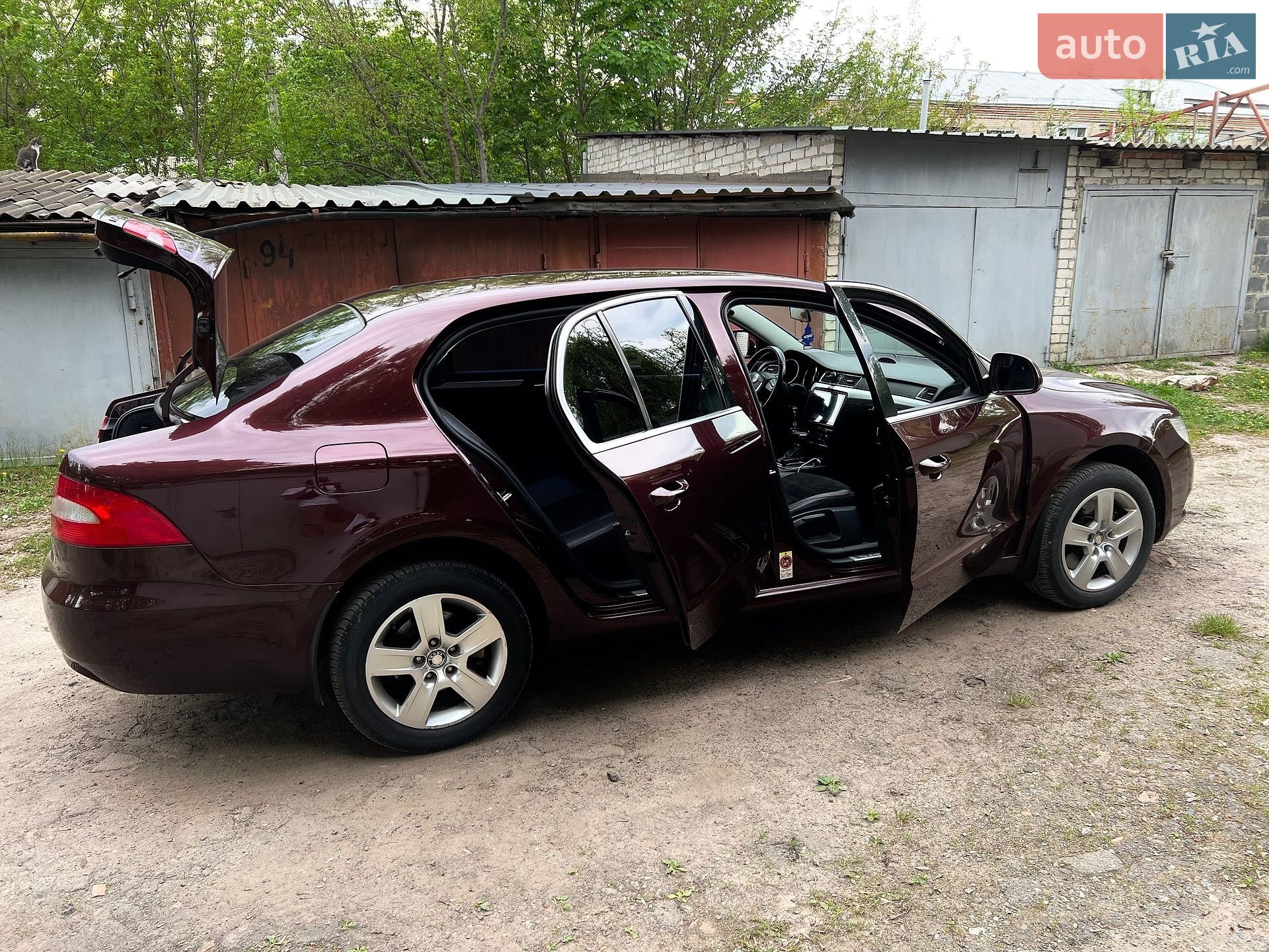 Skoda Superb 2011 VIN TMBAB43T7BB300650 фото оголошення 39 з 47