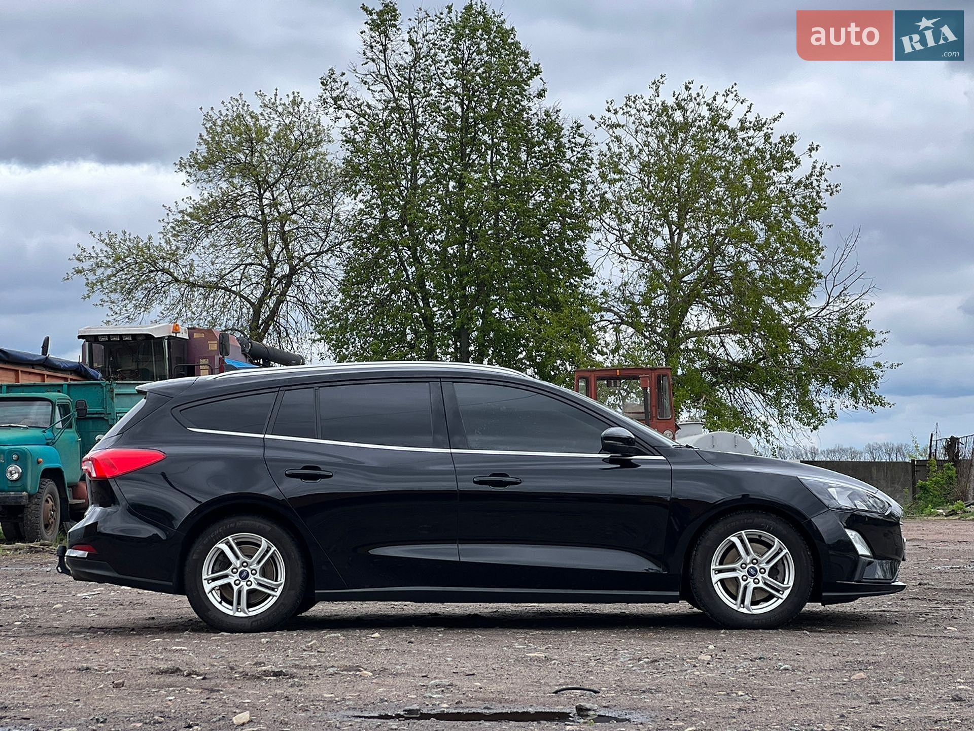 Ford Focus 2019 VIN WF0PXXGCHPKT03657 фото оголошення 5 з 32