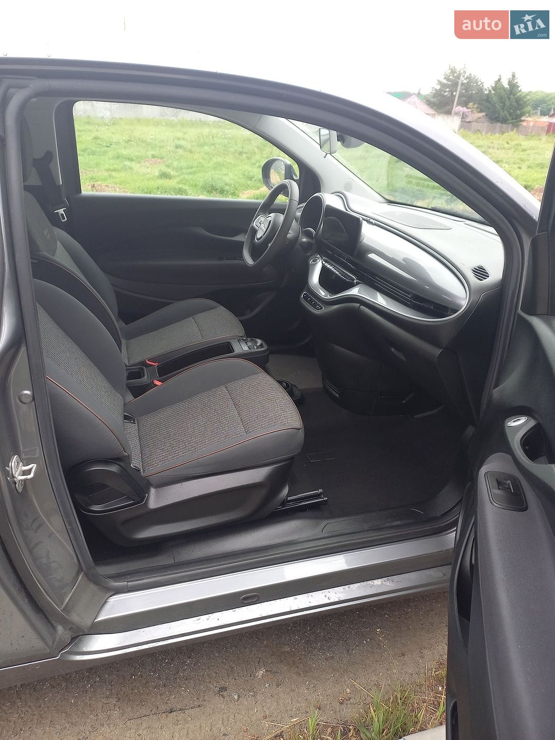 Fiat 500e 2021 VIN ZFAEFAR43MX039184 фото оголошення 13 з 17