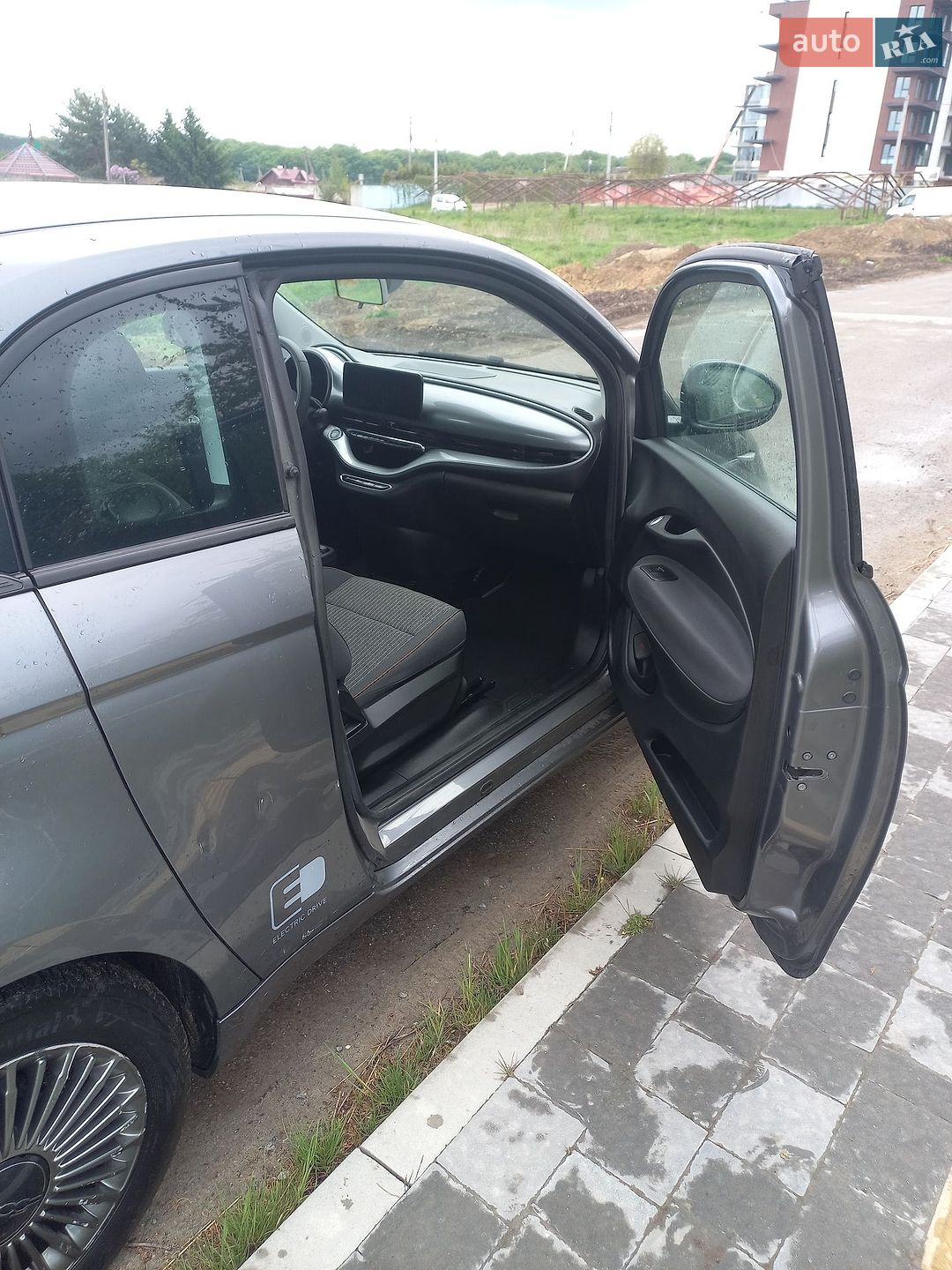 Fiat 500e 2021 VIN ZFAEFAR43MX039184 фото оголошення 15 з 17