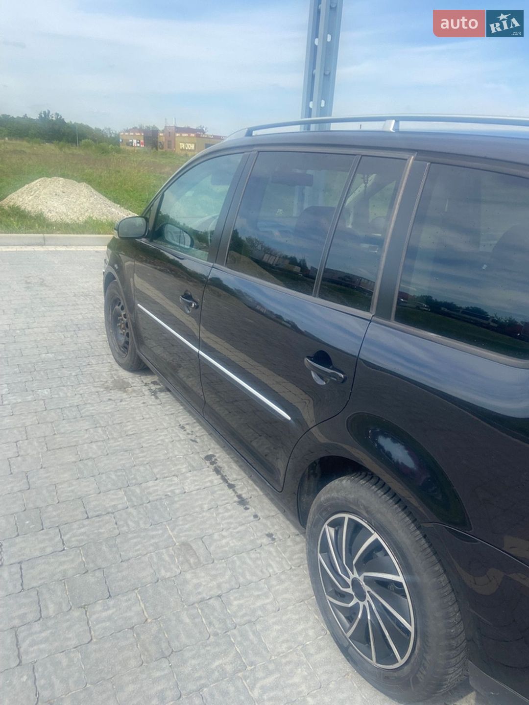 Volkswagen Touran 2009 VIN WVGZZZ1TZ9W121095 фото оголошення 5 з 17