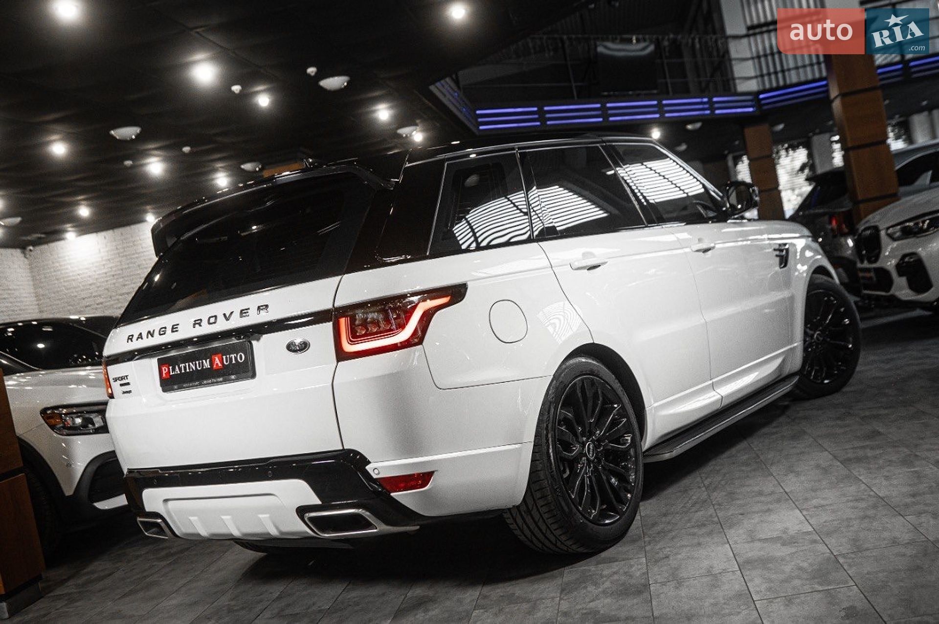Land Rover Range Rover Sport 2018 VIN SALWA2BK2JA803401 фото оголошення 9 з 71