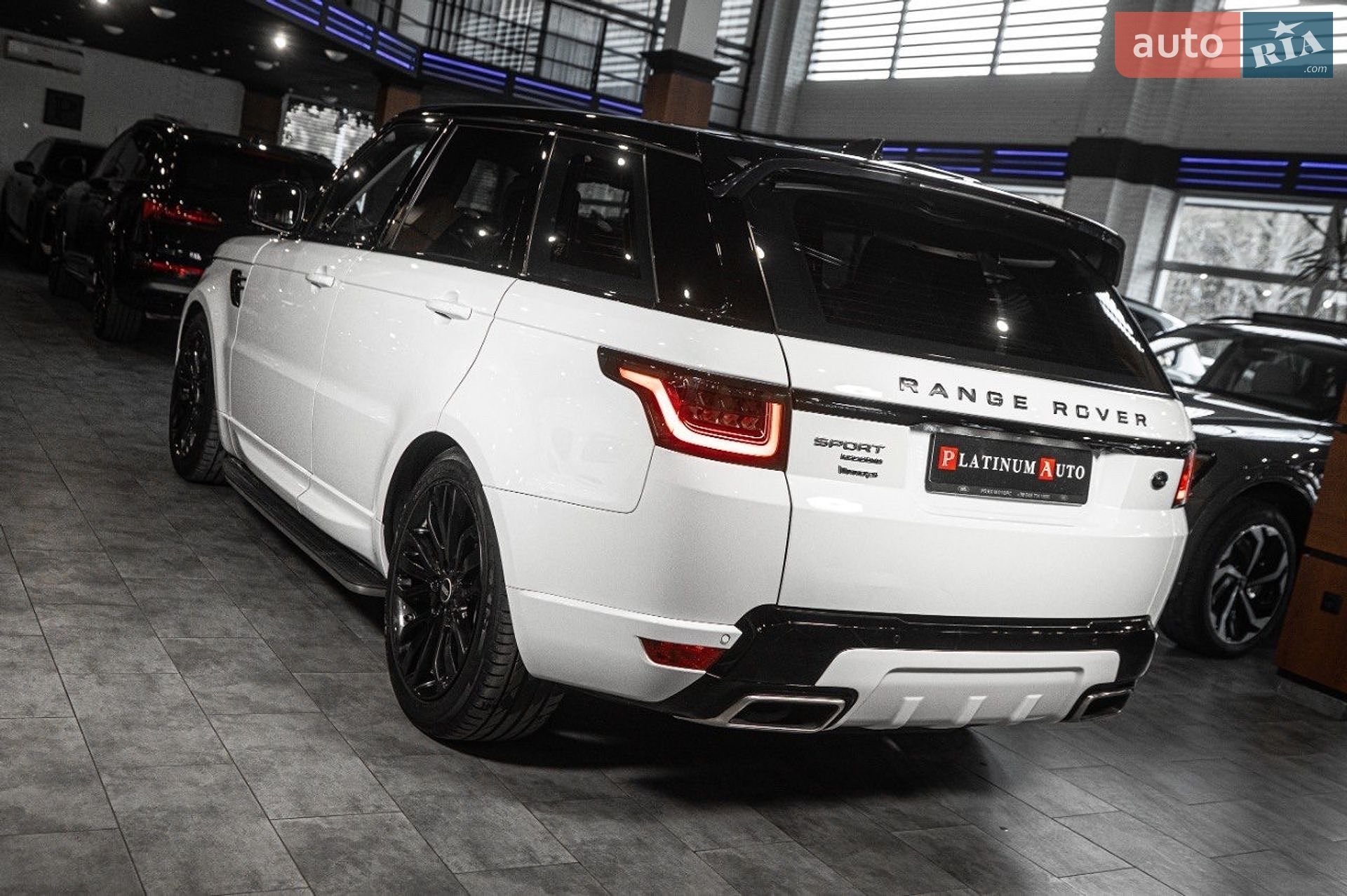 Land Rover Range Rover Sport 2018 VIN SALWA2BK2JA803401 фото оголошення 10 з 71