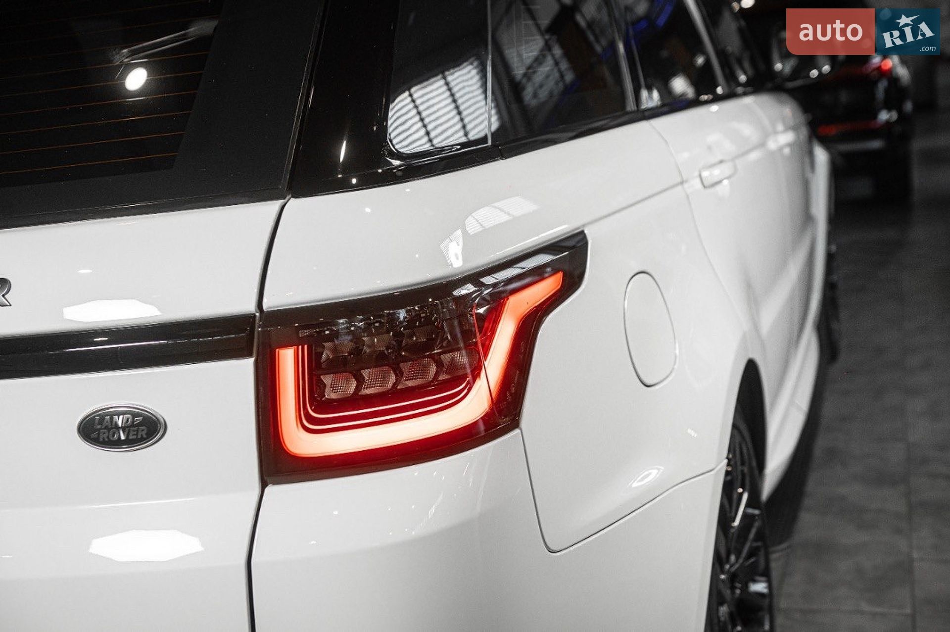 Land Rover Range Rover Sport 2018 VIN SALWA2BK2JA803401 фото оголошення 25 з 71