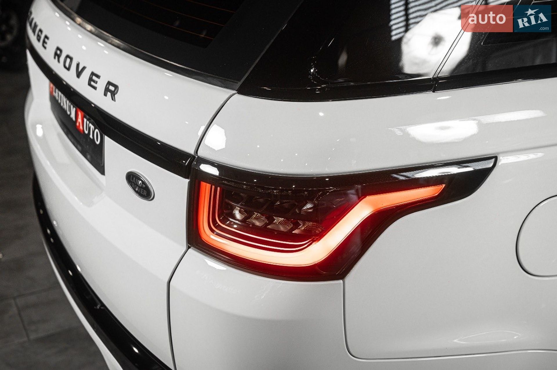 Land Rover Range Rover Sport 2018 VIN SALWA2BK2JA803401 фото оголошення 26 з 71