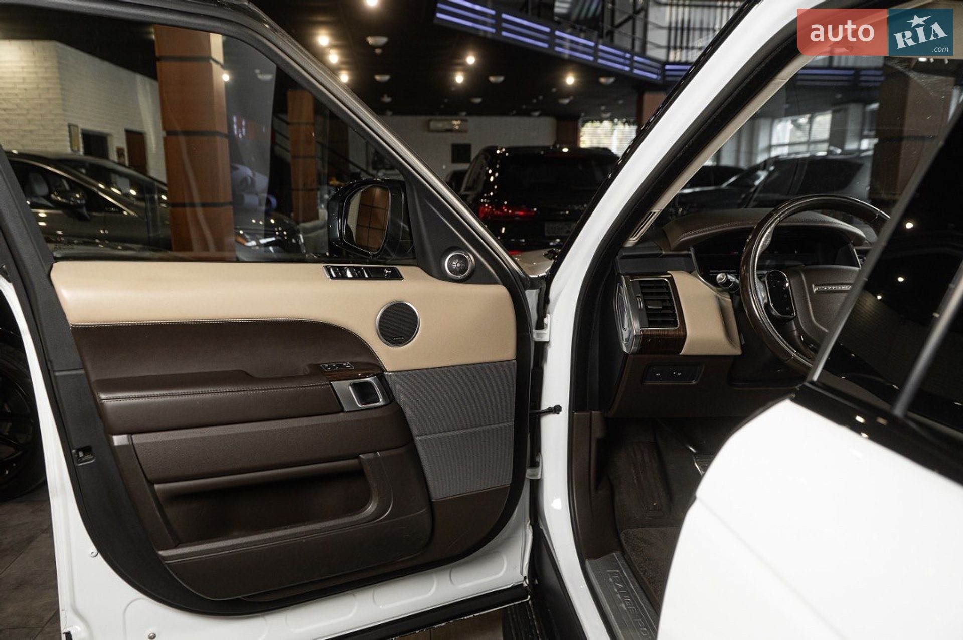 Land Rover Range Rover Sport 2018 VIN SALWA2BK2JA803401 фото оголошення 36 з 71