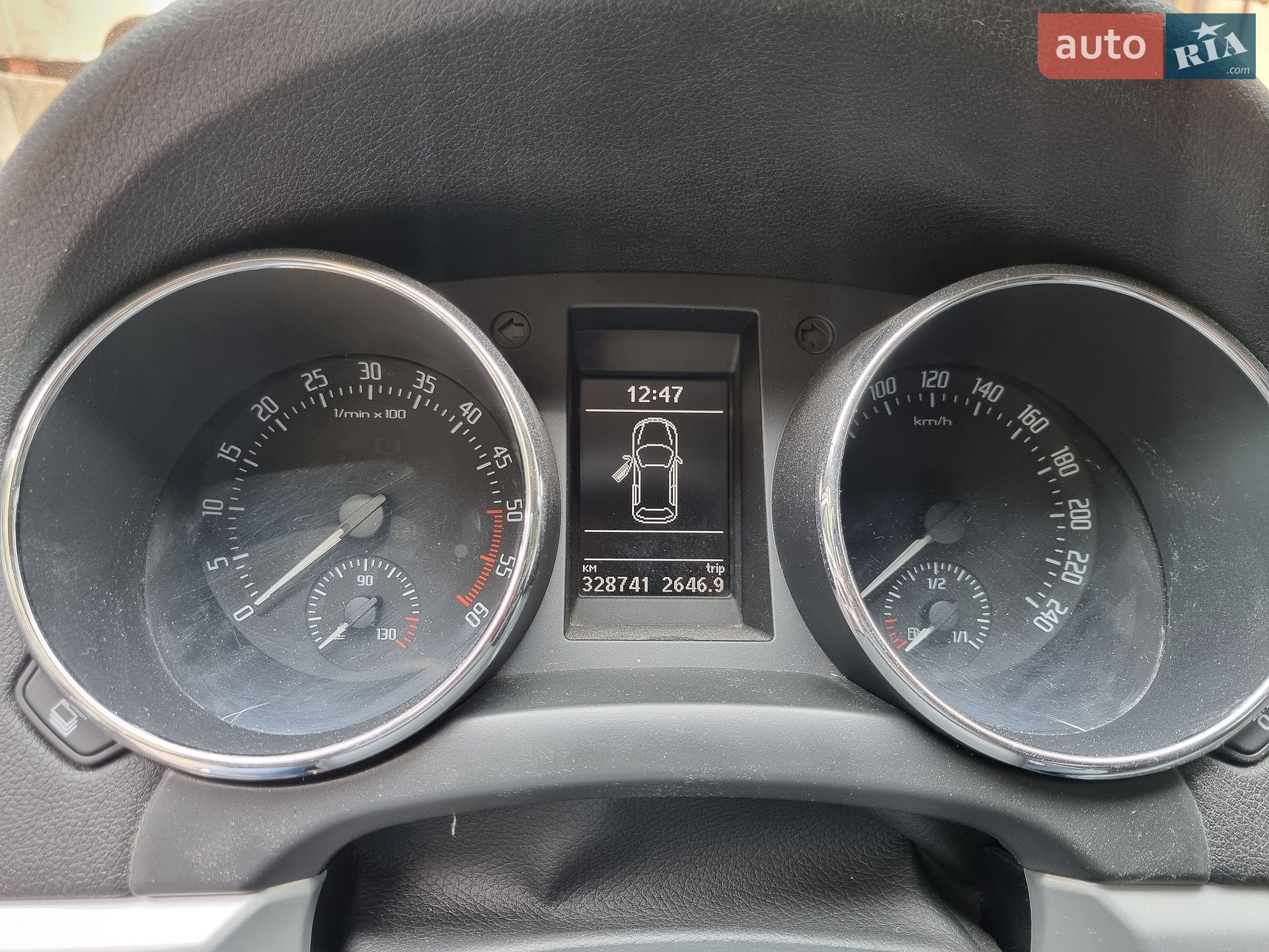 Skoda Yeti 2013 VIN TMBLC65L5D6075595 фото оголошення 2 з 66
