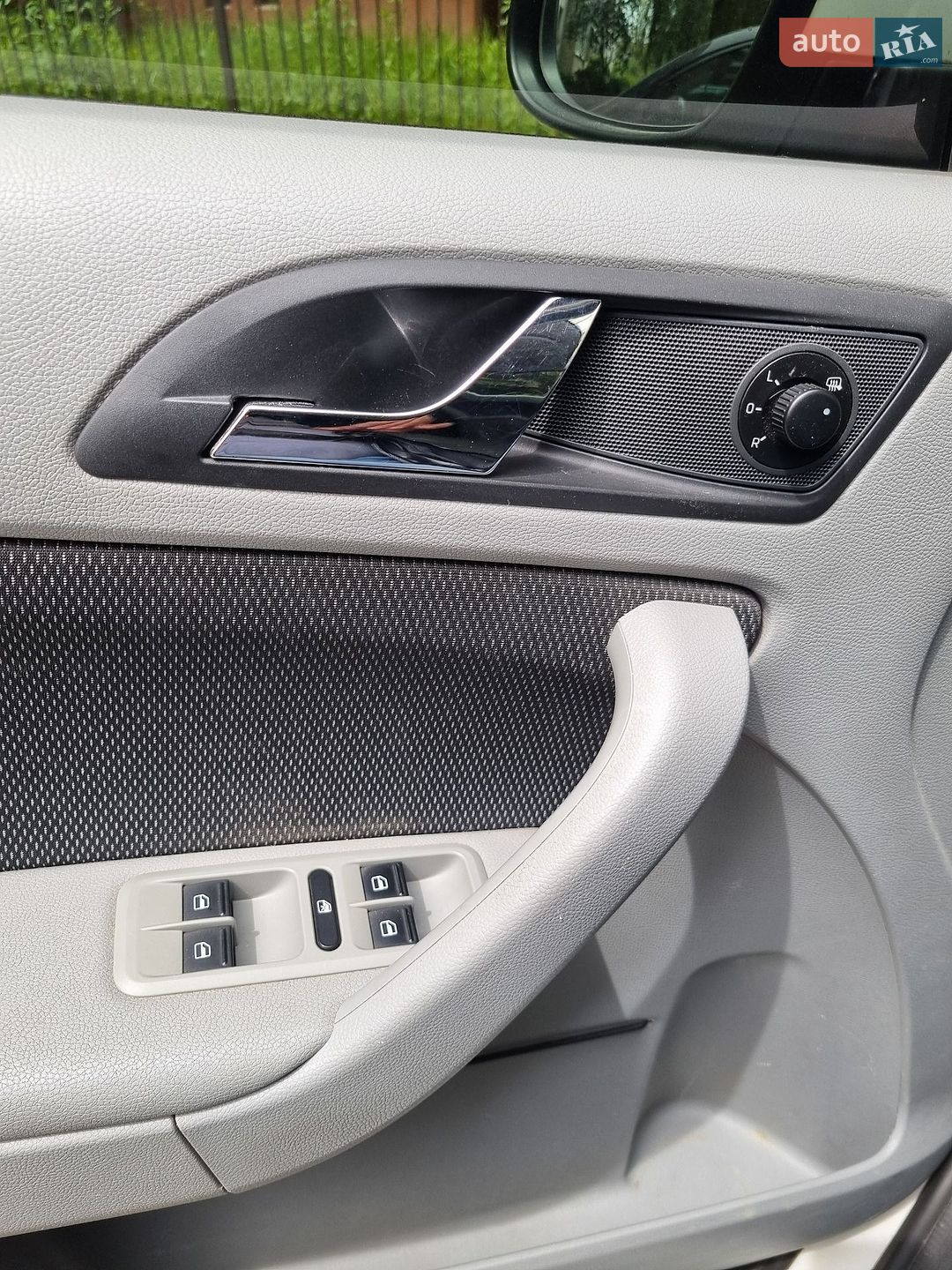 Skoda Yeti 2013 VIN TMBLC65L5D6075595 фото оголошення 7 з 66