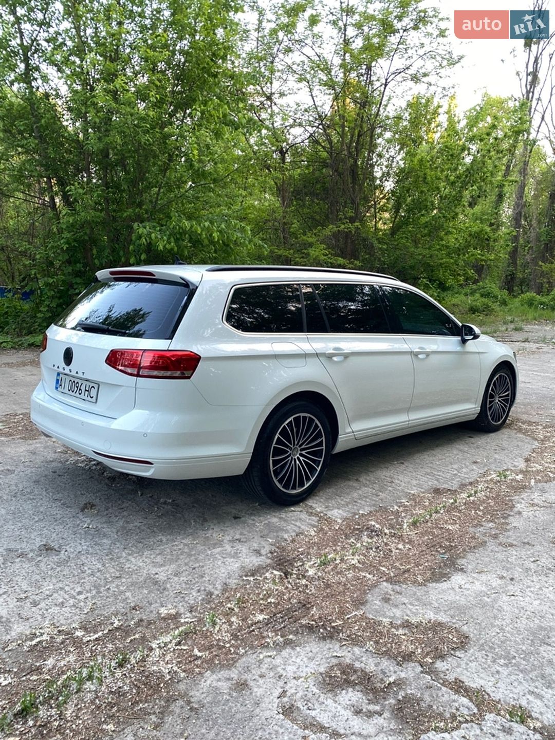 Volkswagen Passat 2015 VIN WVWZZZ3CZGP014490 фото оголошення 12 з 26