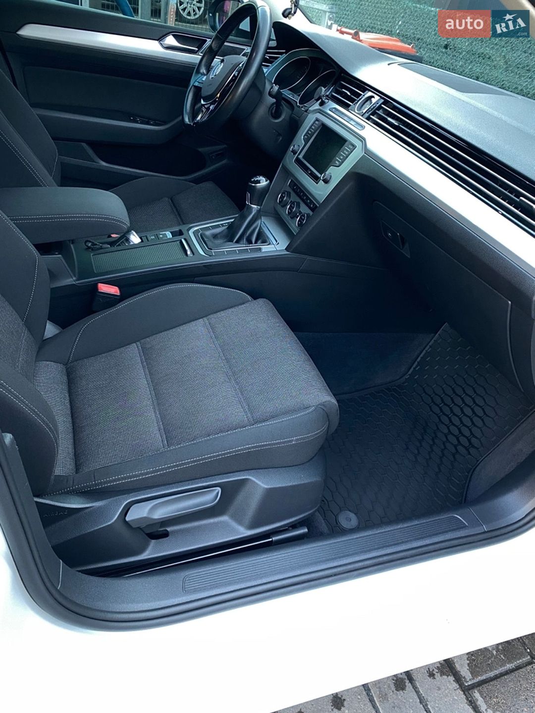 Volkswagen Passat 2015 VIN WVWZZZ3CZGP014490 фото оголошення 21 з 26