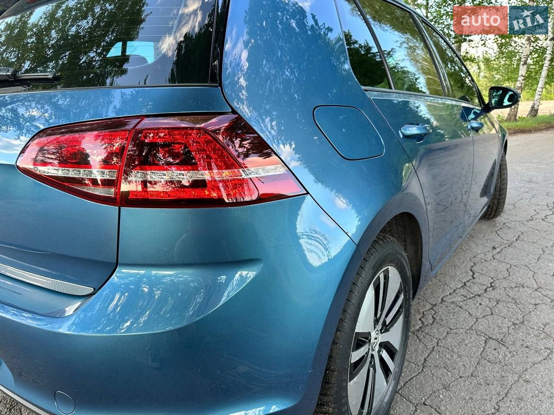 Volkswagen e-Golf 2014 VIN WVWZZZAUZFW901365 фото оголошення 15 з 18
