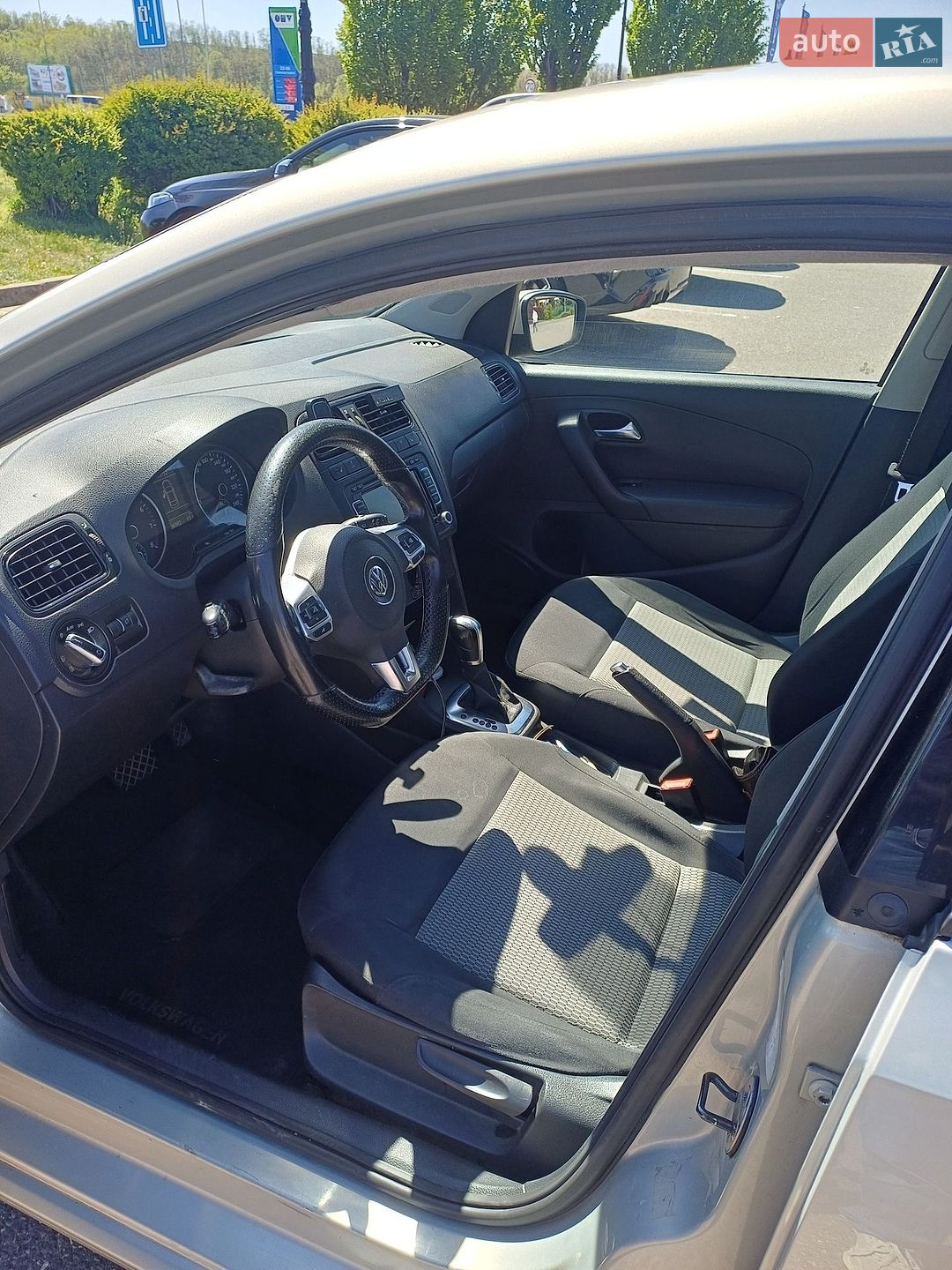 Volkswagen Polo 2011 VIN XW8ZZZ61ZCG004168 фото оголошення 8 з 15