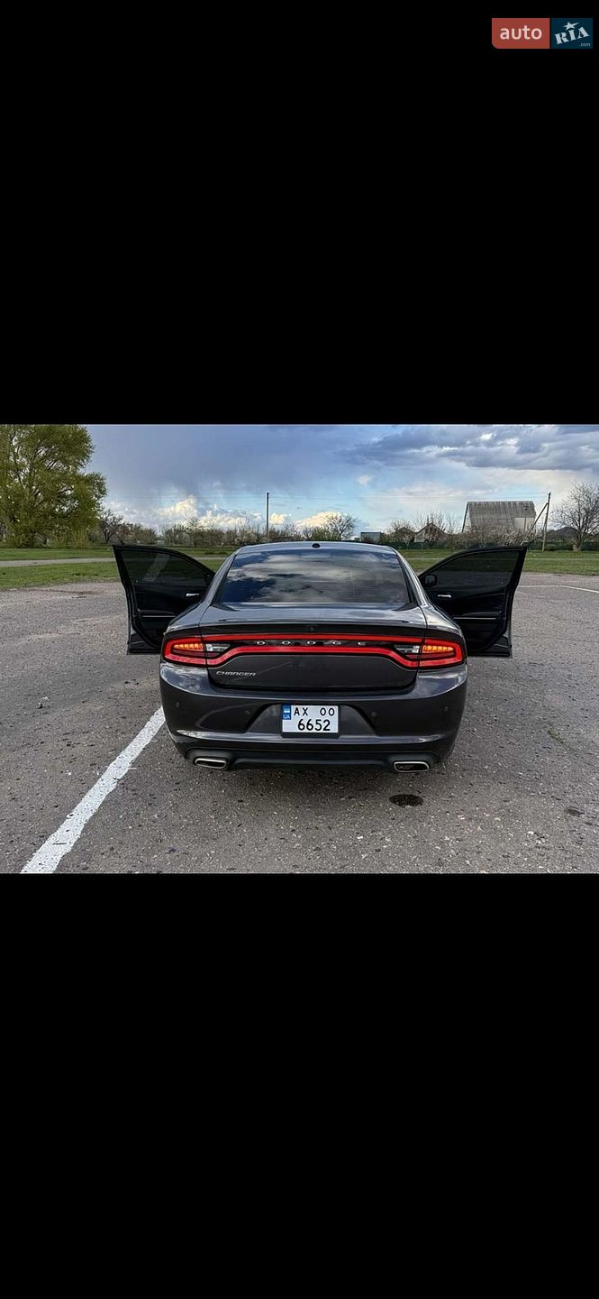 Dodge Charger 2020 VIN 2C3CDXBG4LH110963 фото оголошення 4 з 18