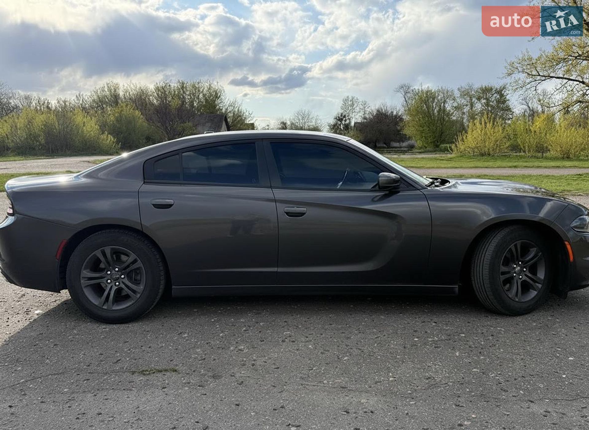 Dodge Charger 2020 VIN 2C3CDXBG4LH110963 фото оголошення 3 з 18