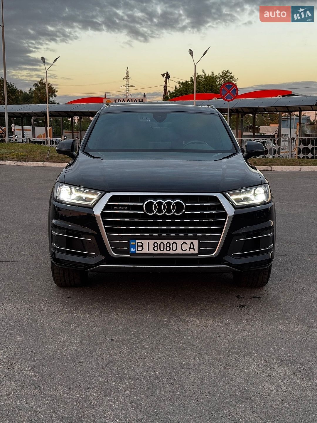 Audi Q7 2017 VIN WA1AHAF70HD050158 фото оголошення 3 з 39