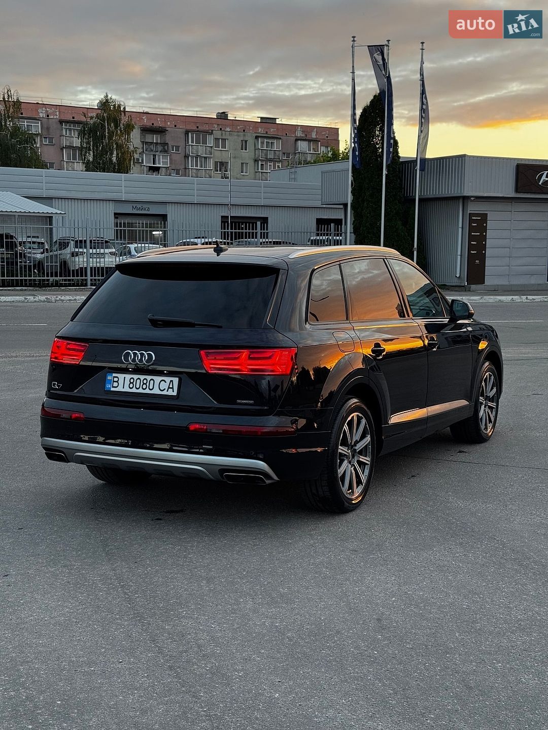 Audi Q7 2017 VIN WA1AHAF70HD050158 фото оголошення 7 з 39