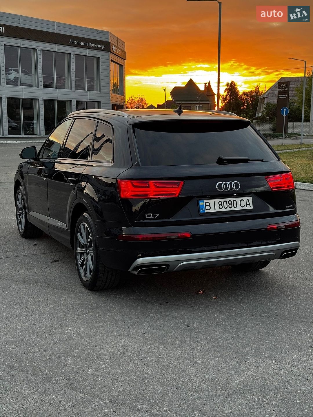 Audi Q7 2017 VIN WA1AHAF70HD050158 фото оголошення 10 з 39