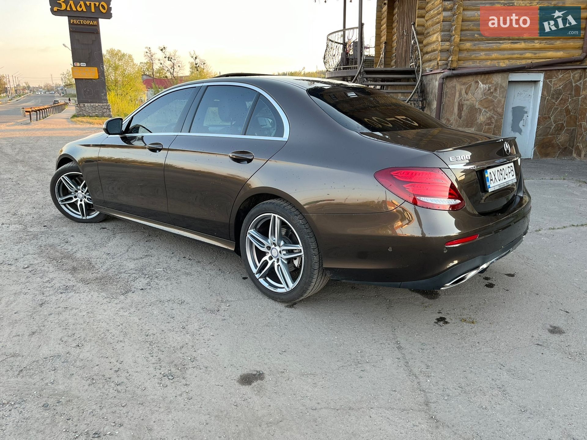 Mercedes-Benz E-Class 2016 VIN WDDZF4JBXHA120235 фото оголошення 3 з 18