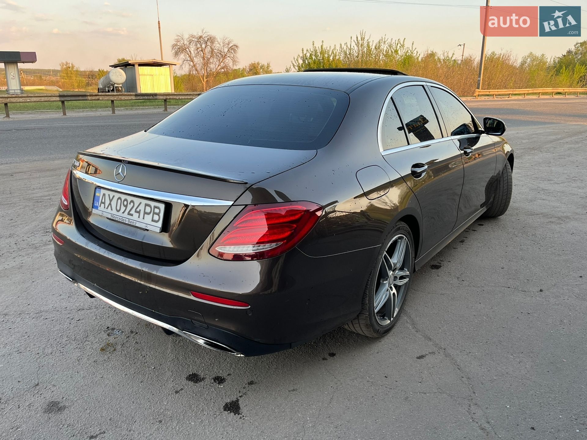 Mercedes-Benz E-Class 2016 VIN WDDZF4JBXHA120235 фото оголошення 5 з 18