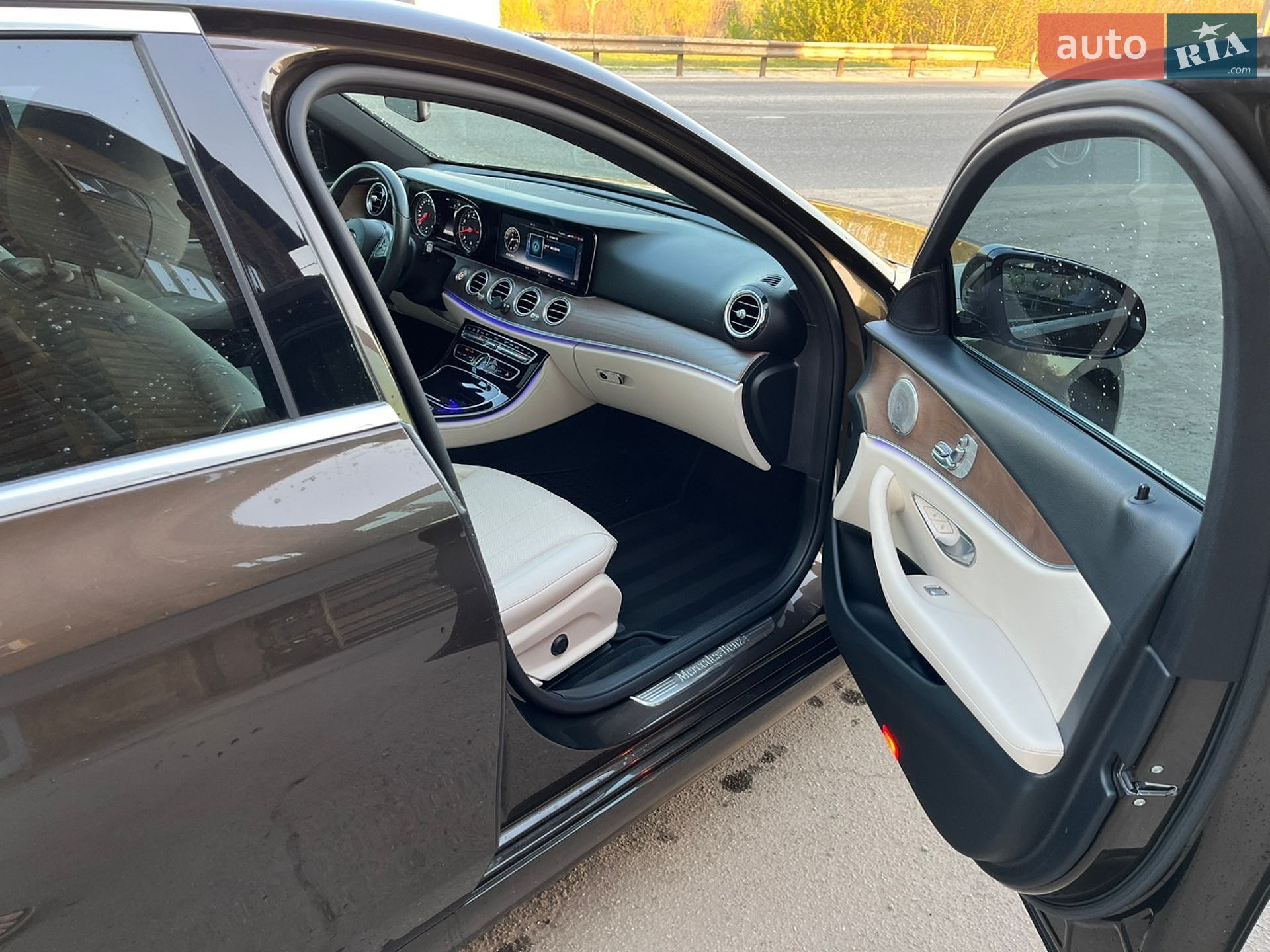 Mercedes-Benz E-Class 2016 VIN WDDZF4JBXHA120235 фото оголошення 14 з 18