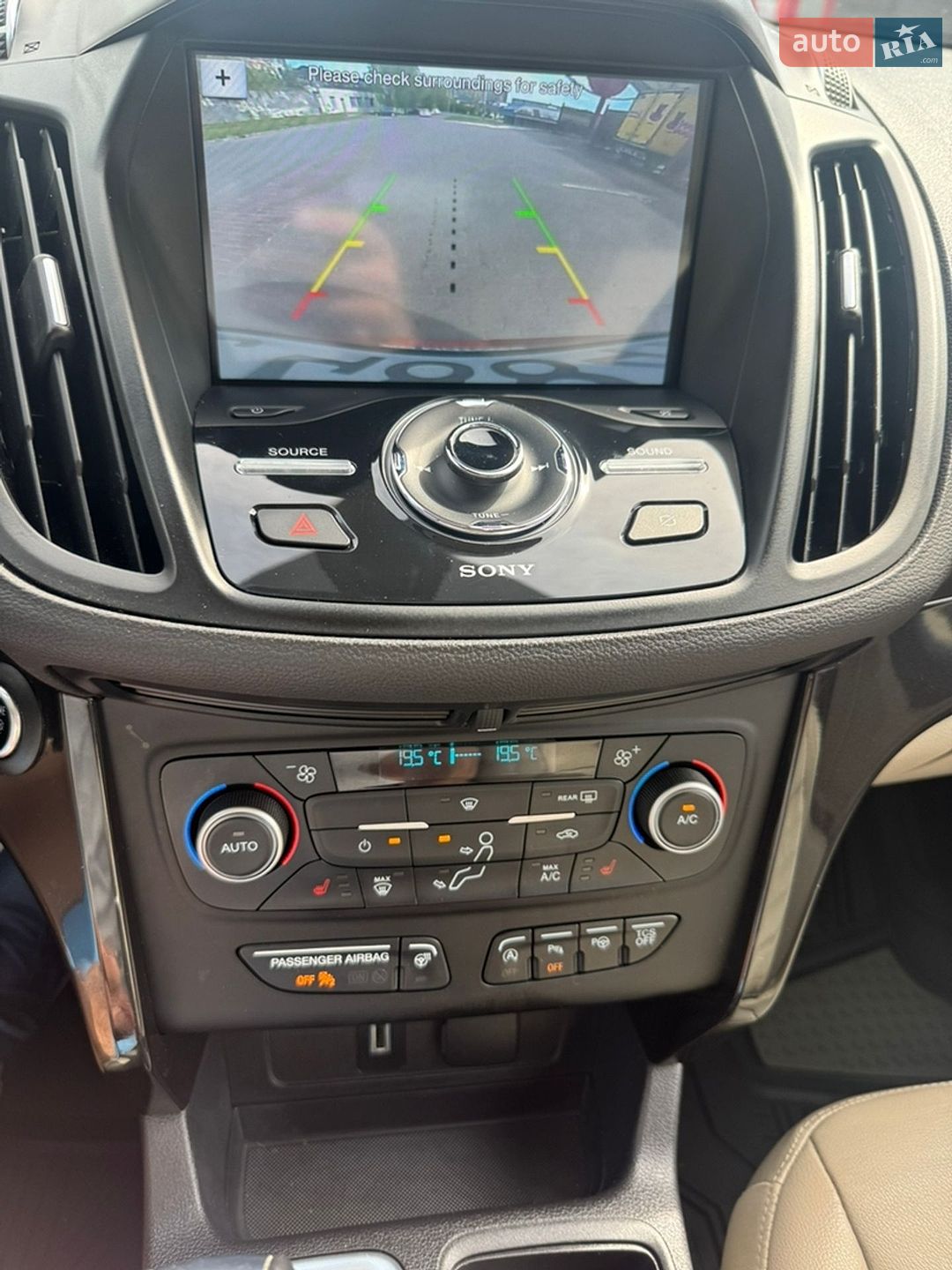 Ford Escape 2019 VIN 1FMCU0J93KUC21744 фото оголошення 11 з 18