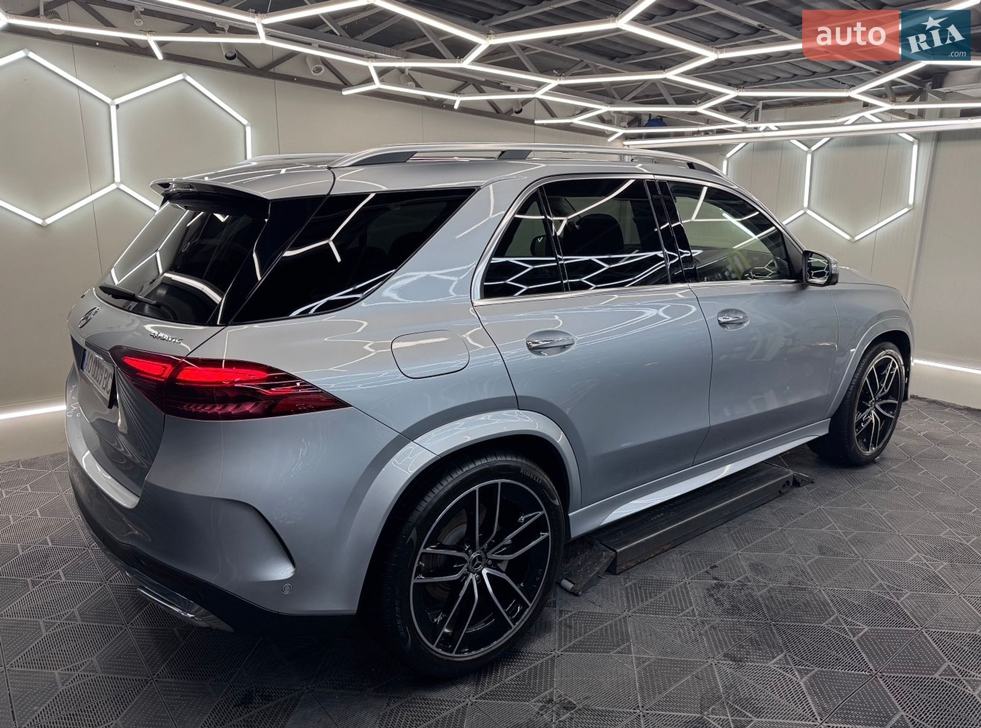 Mercedes-Benz GLE-Class 2023 VIN W1NFB5KB2PB031368 фото оголошення 3 з 36