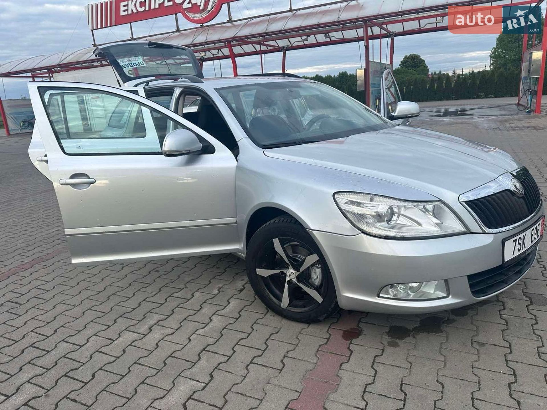 Skoda Octavia 2008 VIN TMBHA61Z692016236 фото оголошення 9 з 18