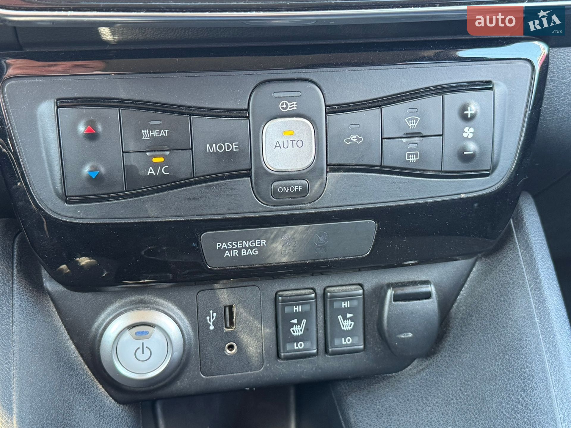 Nissan Leaf 2018 VIN SJNFAAZE1U0010899 фото оголошення 14 з 19