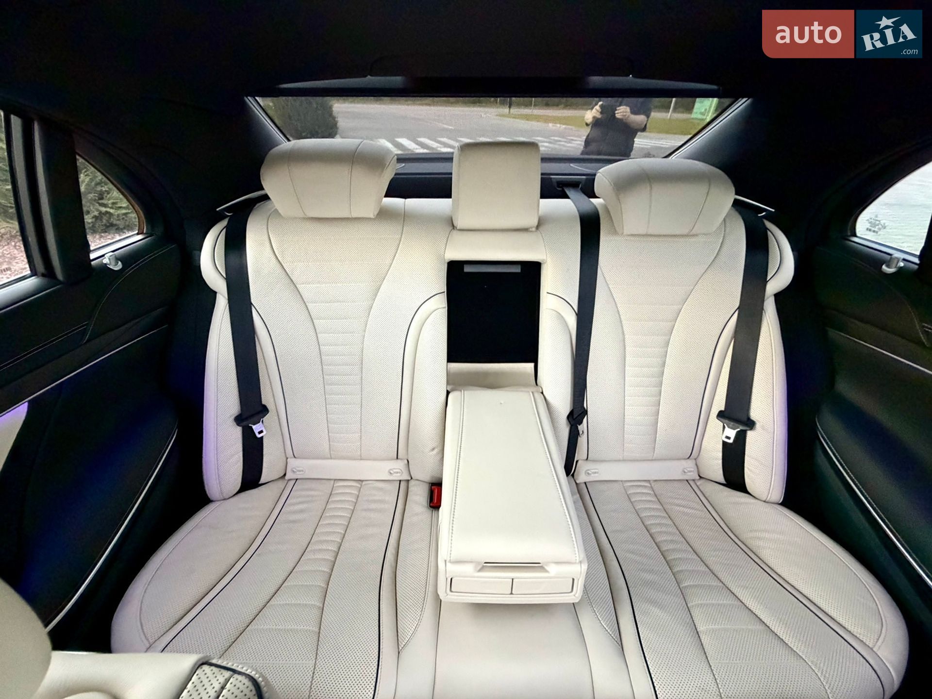 Mercedes-Benz S-Class 2019 VIN WDDUG8GB6LA523756 фото оголошення 11 з 18