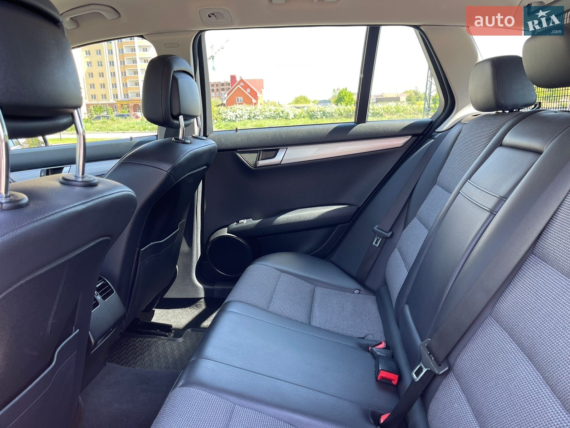 Mercedes-Benz C-Class 2011 VIN WDD2042011F754910 фото оголошення 11 з 25