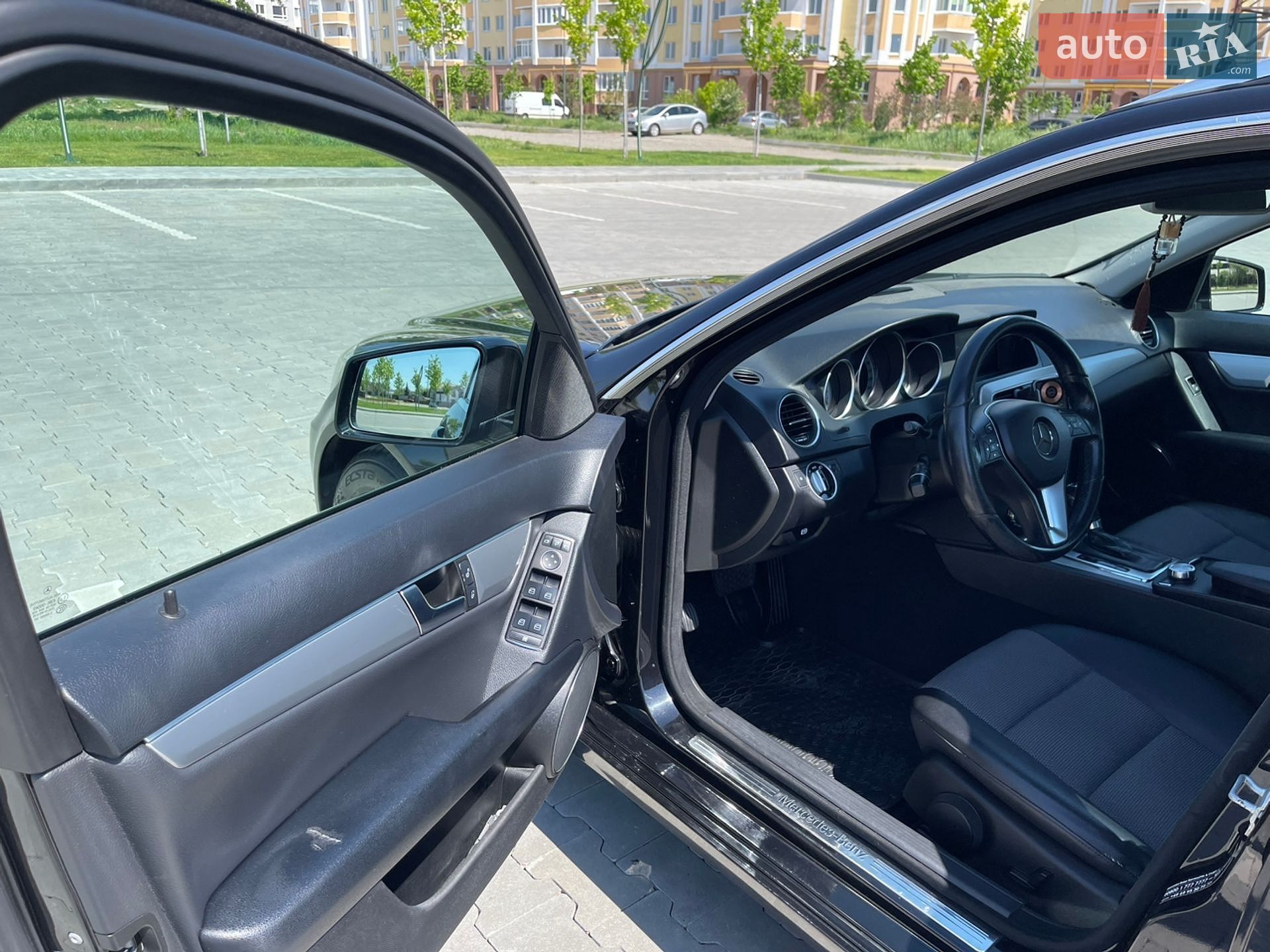 Mercedes-Benz C-Class 2011 VIN WDD2042011F754910 фото оголошення 15 з 25