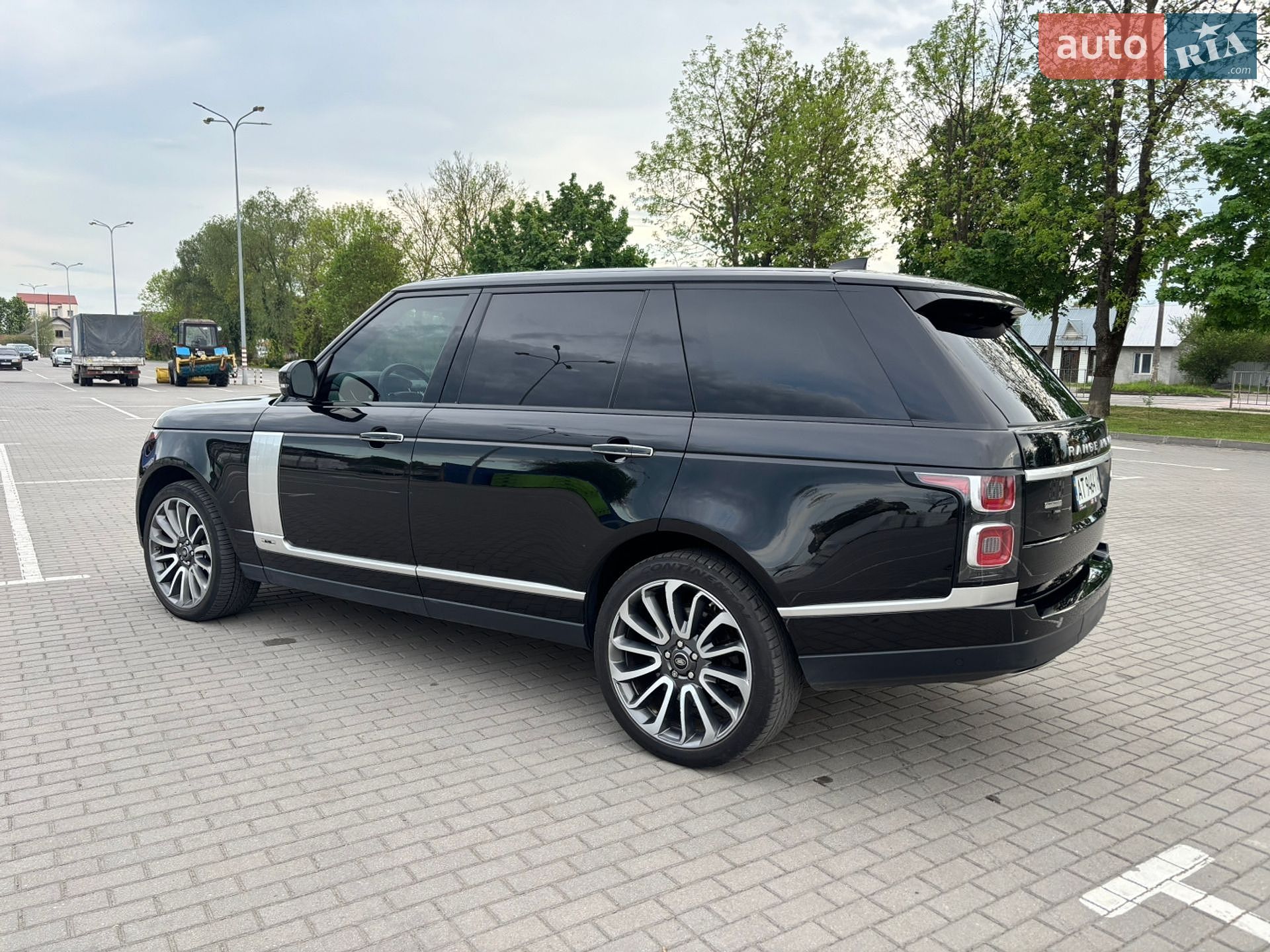 Land Rover Range Rover 2019 VIN SALGV5SE0LA579598 фото оголошення 8 з 60