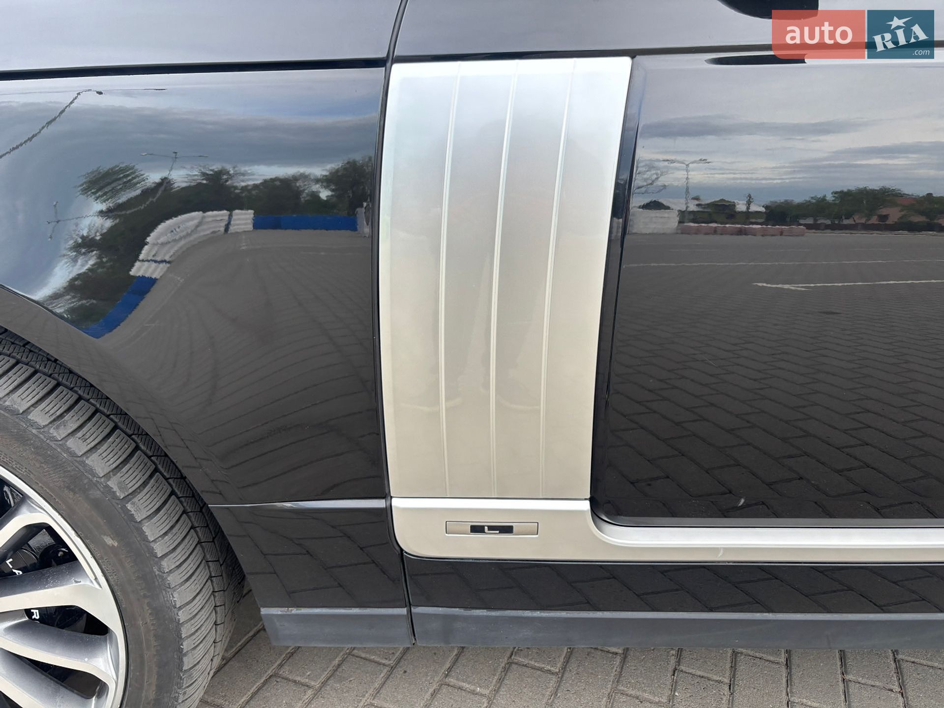 Land Rover Range Rover 2019 VIN SALGV5SE0LA579598 фото оголошення 18 з 60