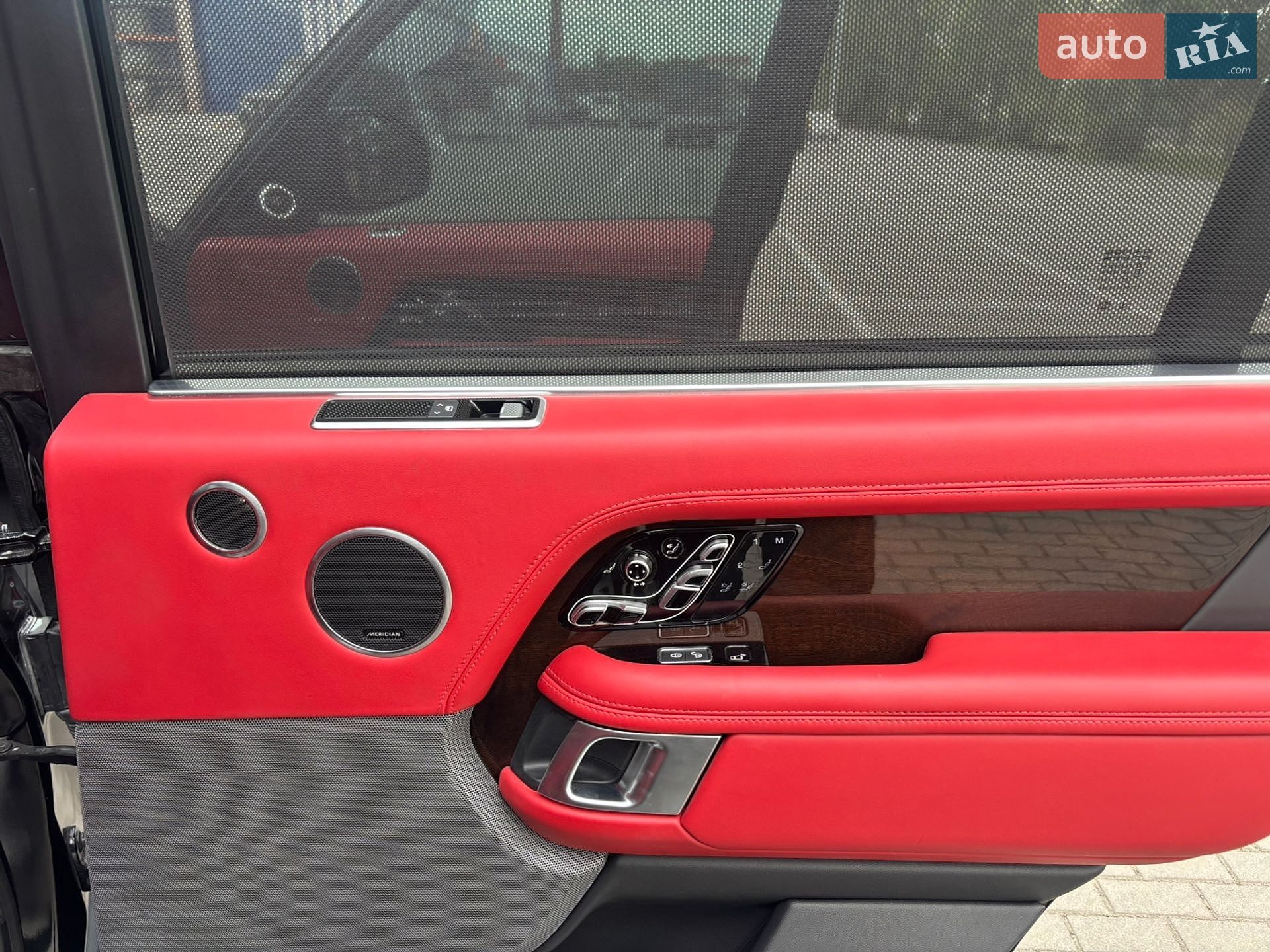 Land Rover Range Rover 2019 VIN SALGV5SE0LA579598 фото оголошення 38 з 60