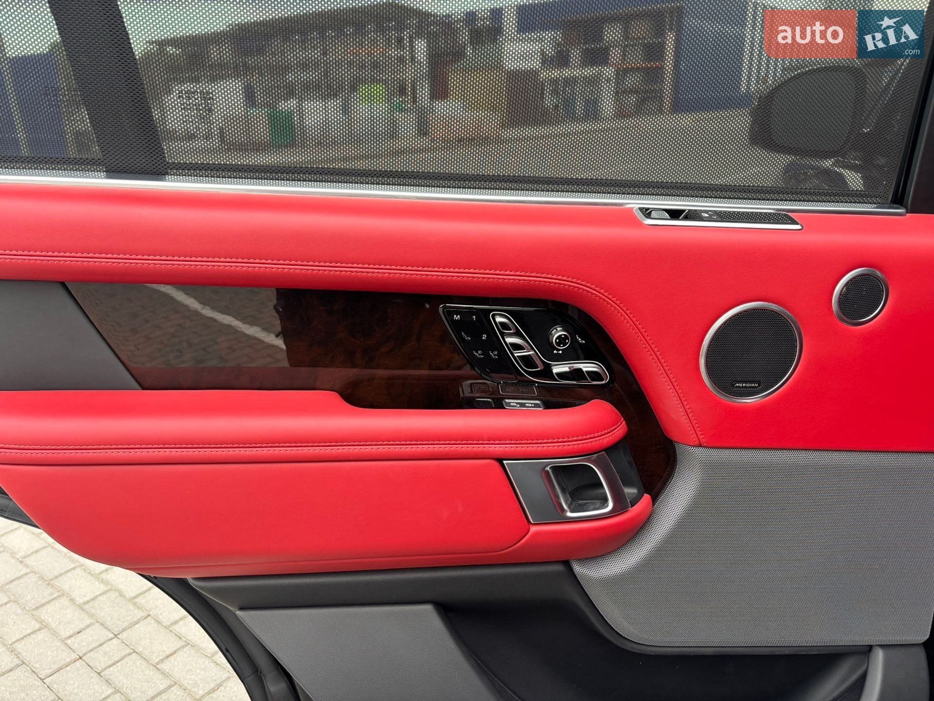 Land Rover Range Rover 2019 VIN SALGV5SE0LA579598 фото оголошення 39 з 60