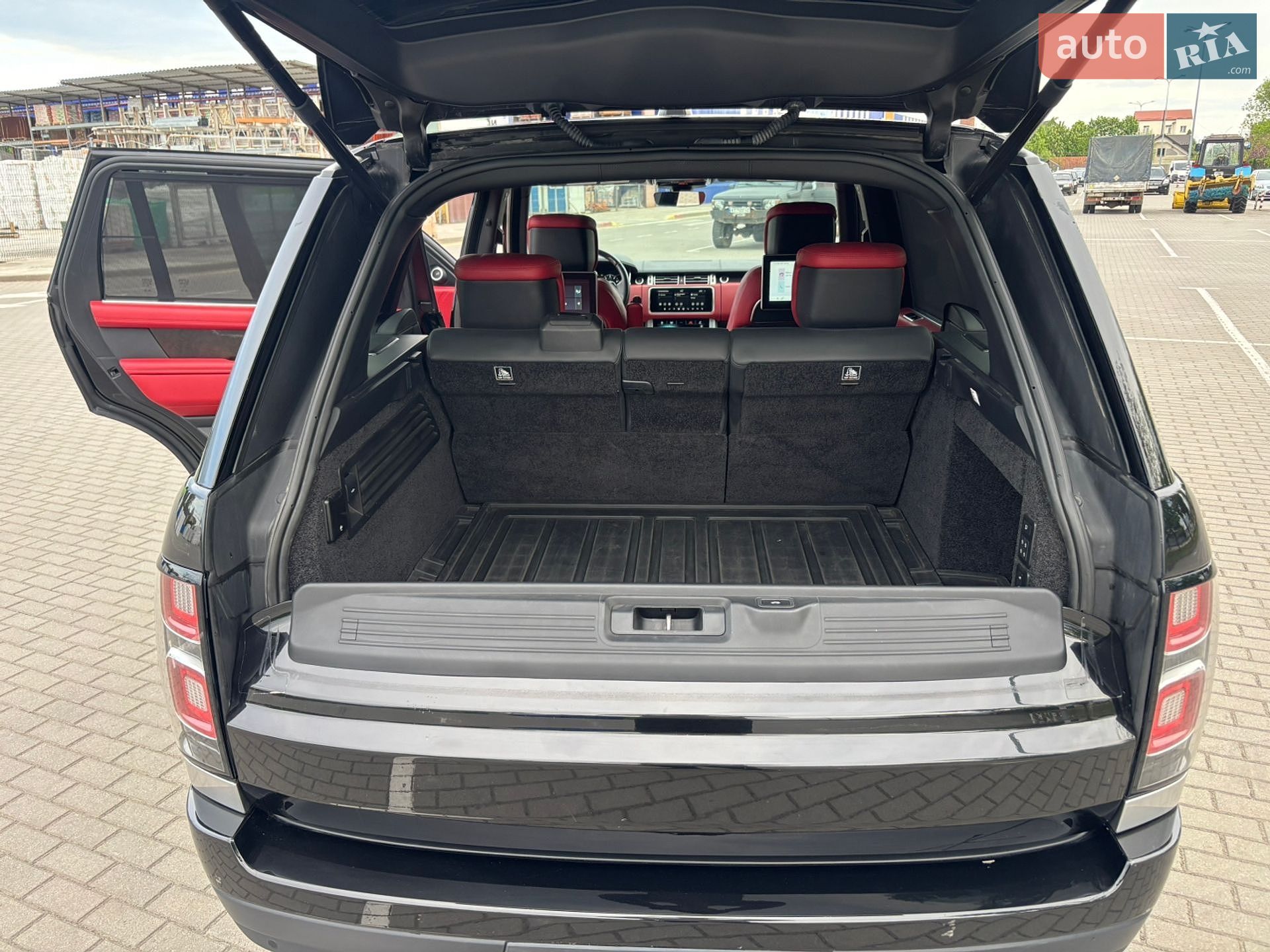 Land Rover Range Rover 2019 VIN SALGV5SE0LA579598 фото оголошення 53 з 60